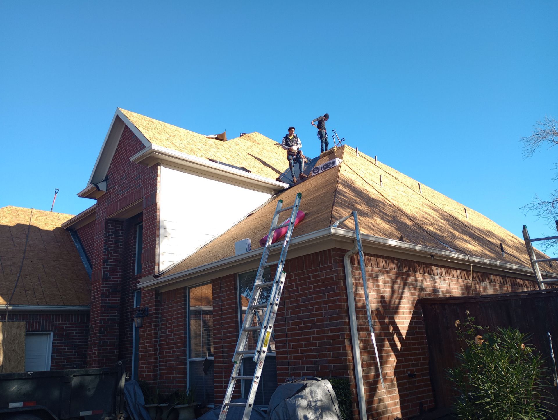Residential Roofing Installation using Owen's Corning Duration (Lifetime) Shingles by Roof Repair Company