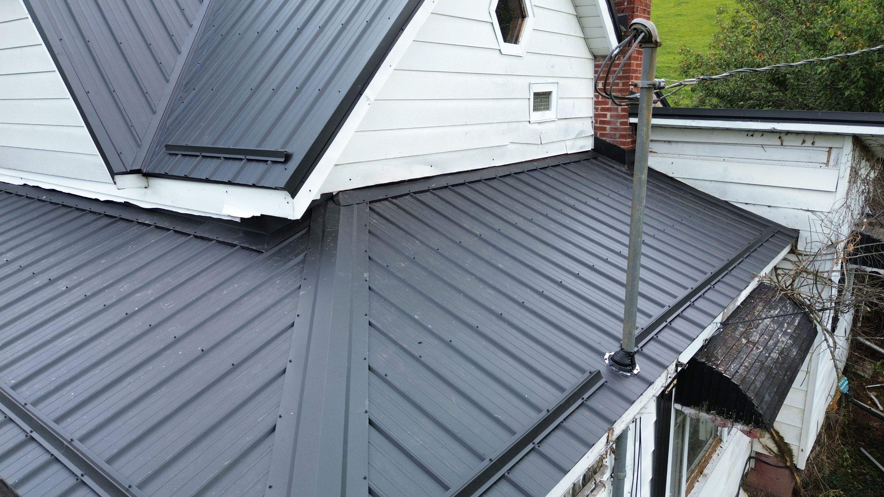 Byrd Residence by Omnia Roofing