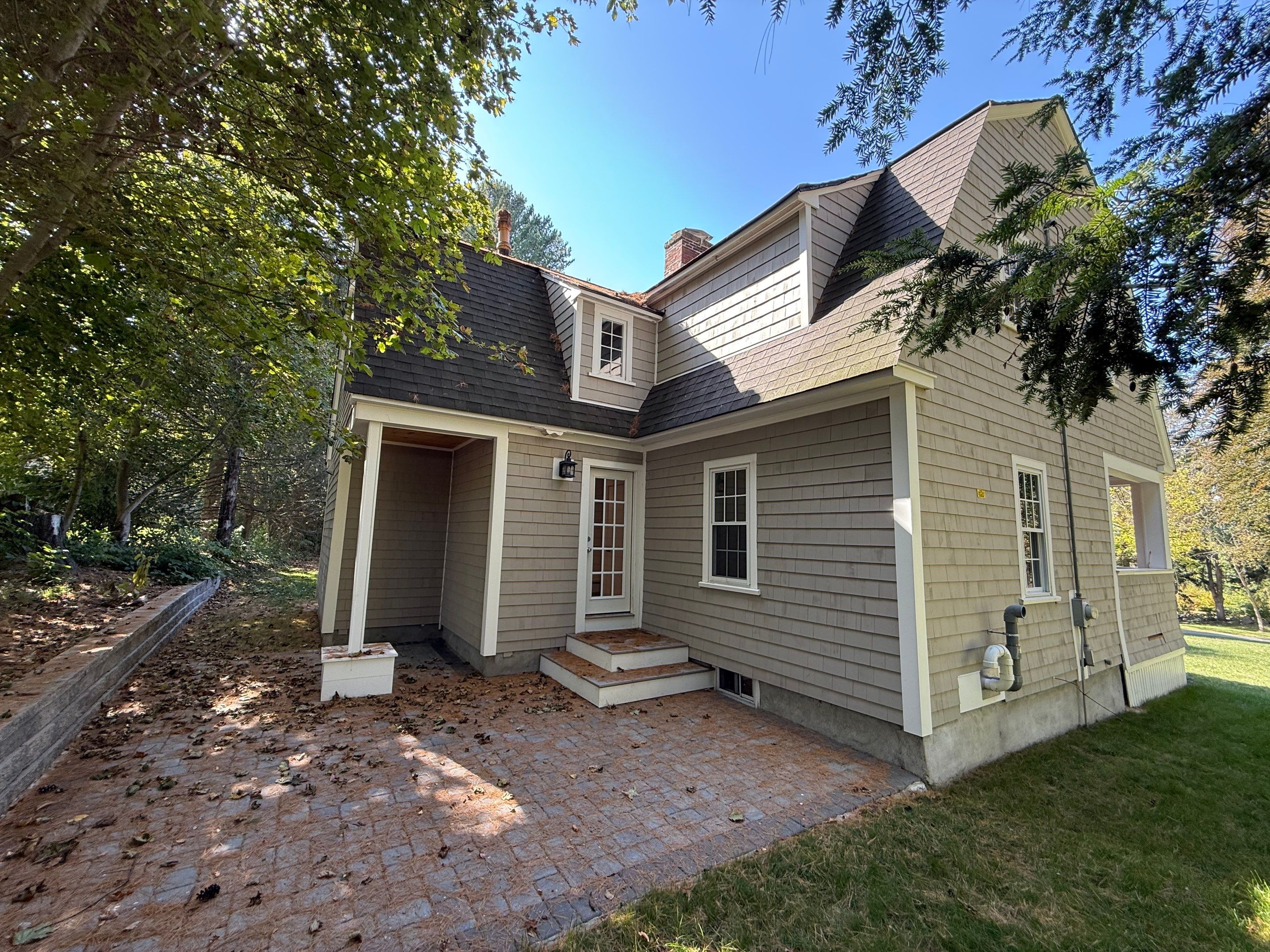 Andover Complete Gutter System with T-Rex Guards & Valley Splashguard by Mighty Dog Roofing of Greater Middlesex County