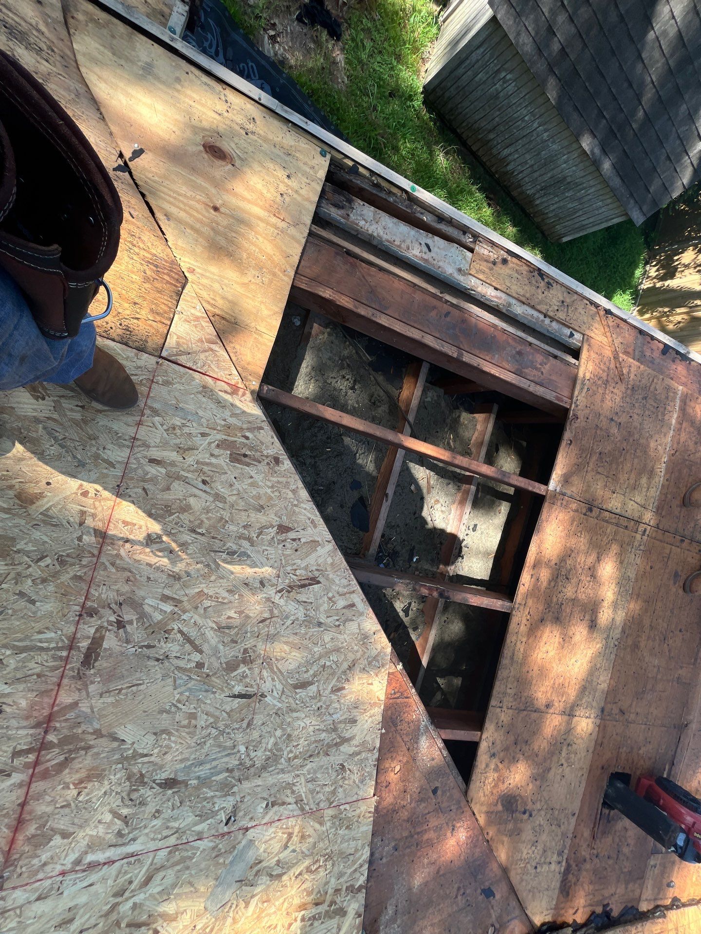 Residential Roofing Installation using Owen's Corning Duration (Lifetime) Shingles by Roof Repair Company