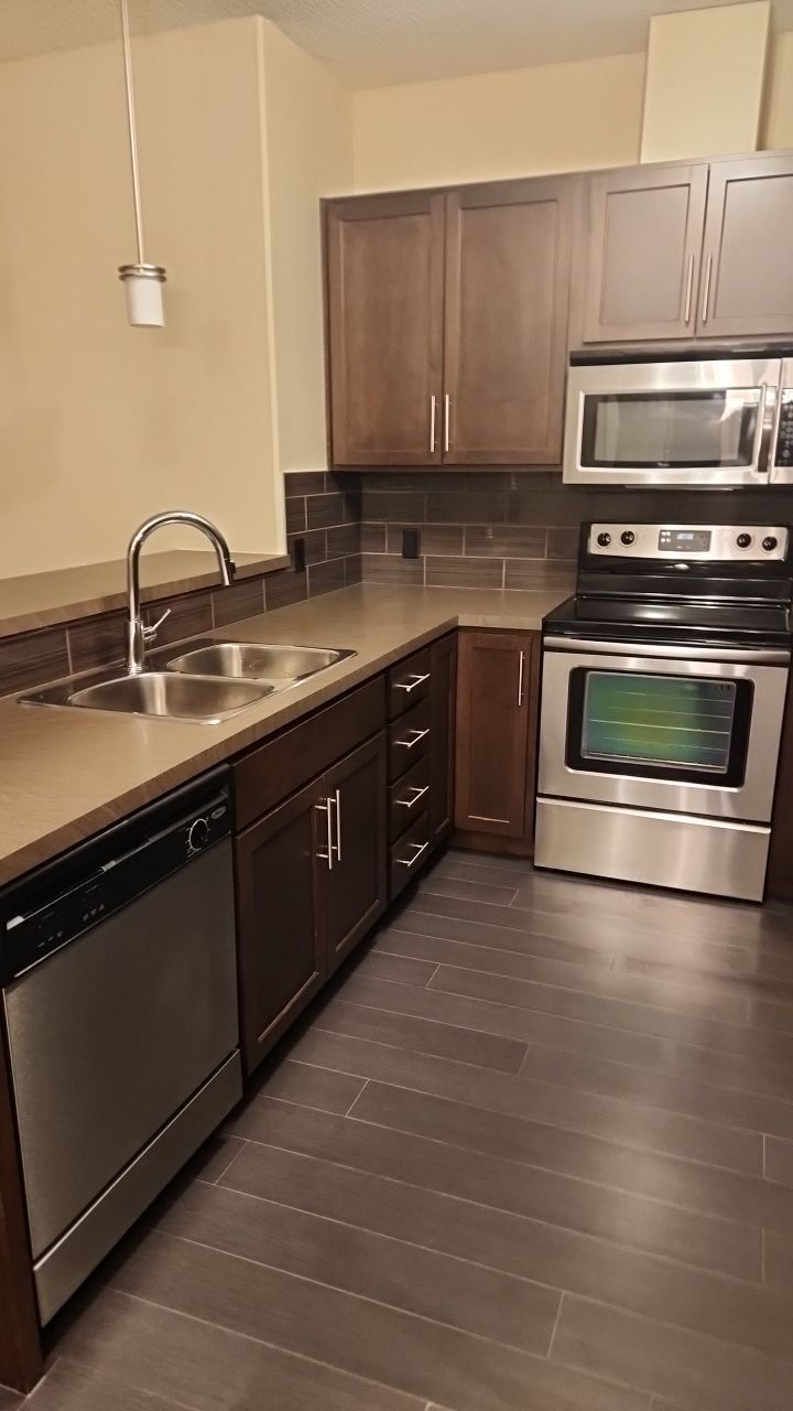 Move Out Cleaning Service by Tidyups Cleaning Service Inc