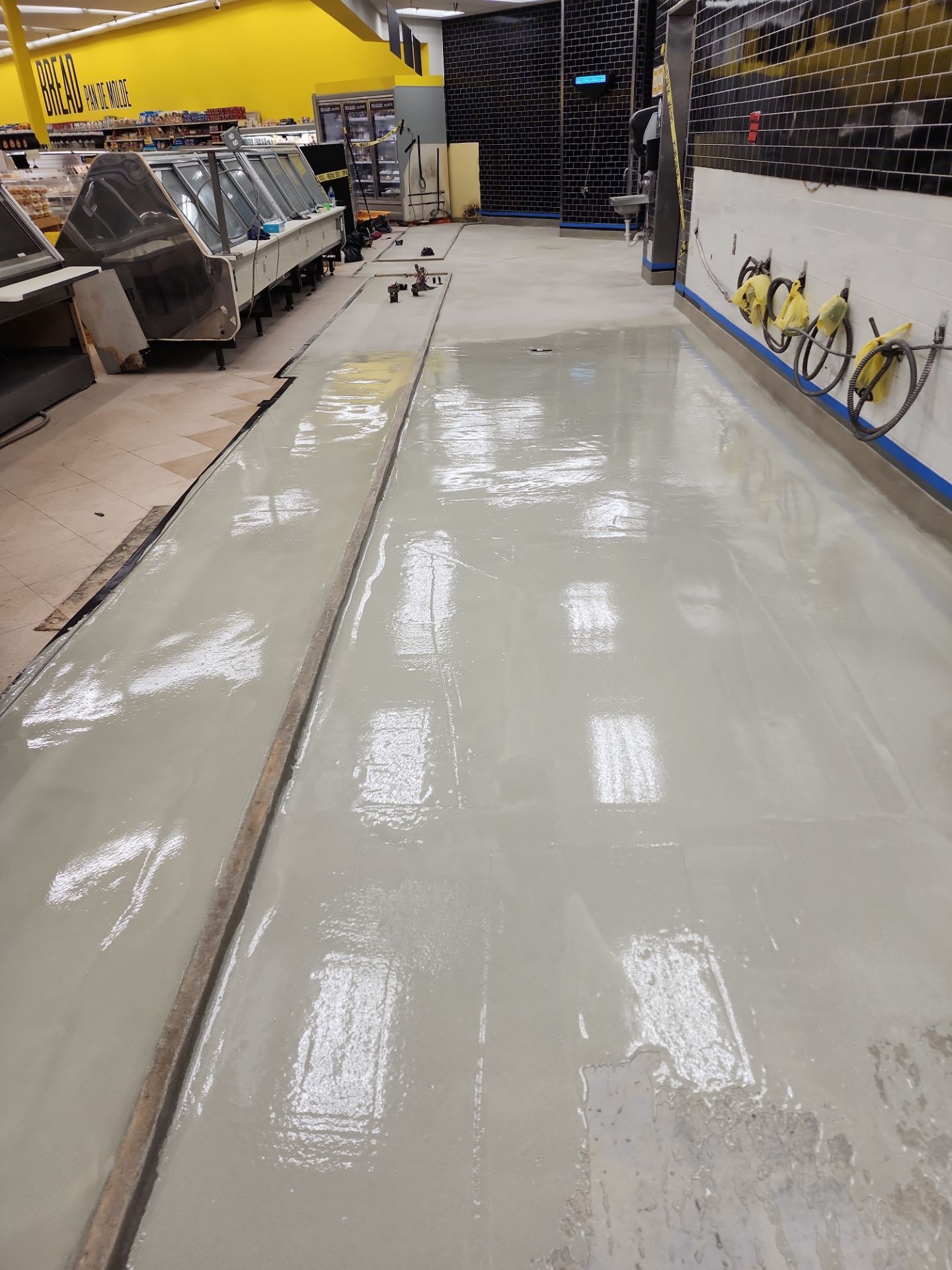 Fresco y Más Food Prep Area by Seamless Surfaces