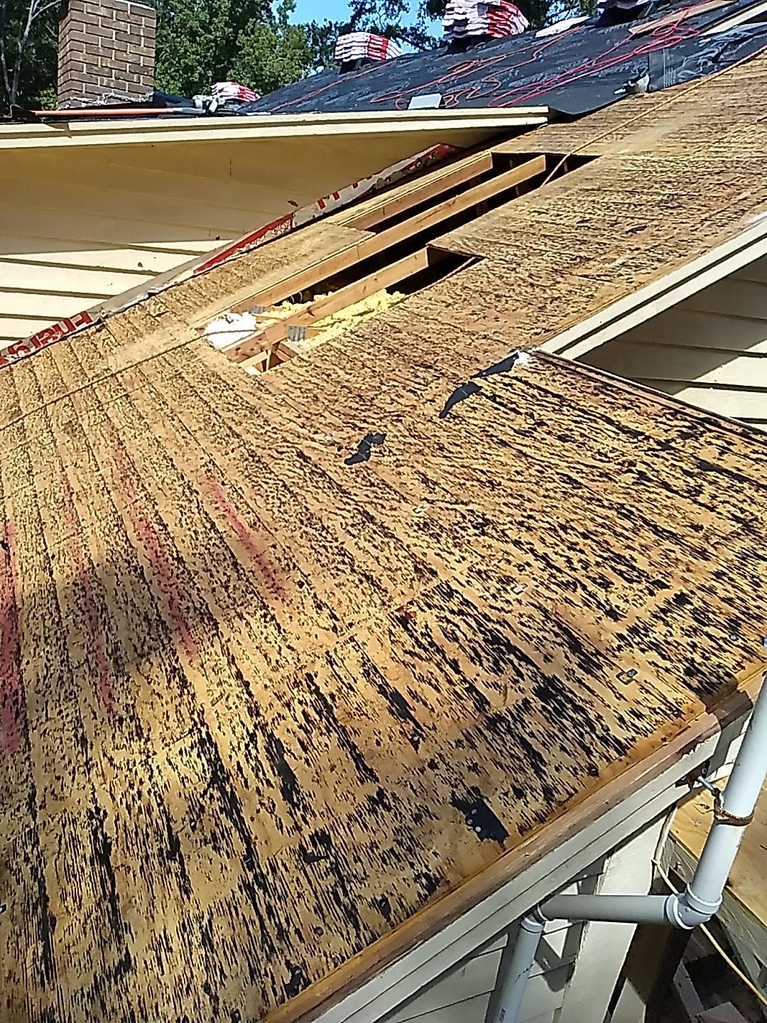 Residential Roofing Installation using Owens Corning® Oakridge Onyx Black by Indigo State Roofing