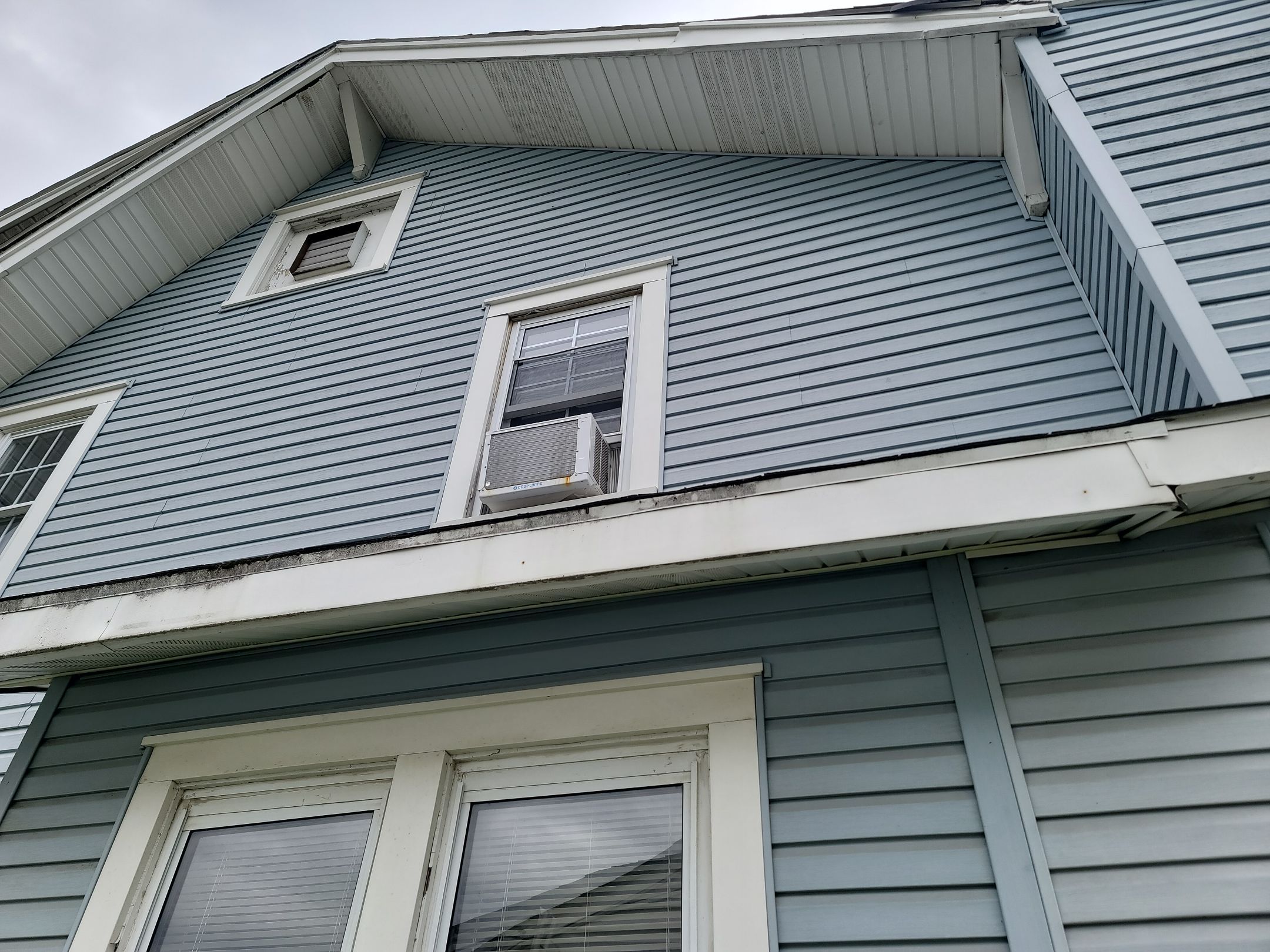 ATLAS PINNACLE COLOR: MORNING HARVEST DRIP EDGE: WHITE by Eagle Eye Roofing