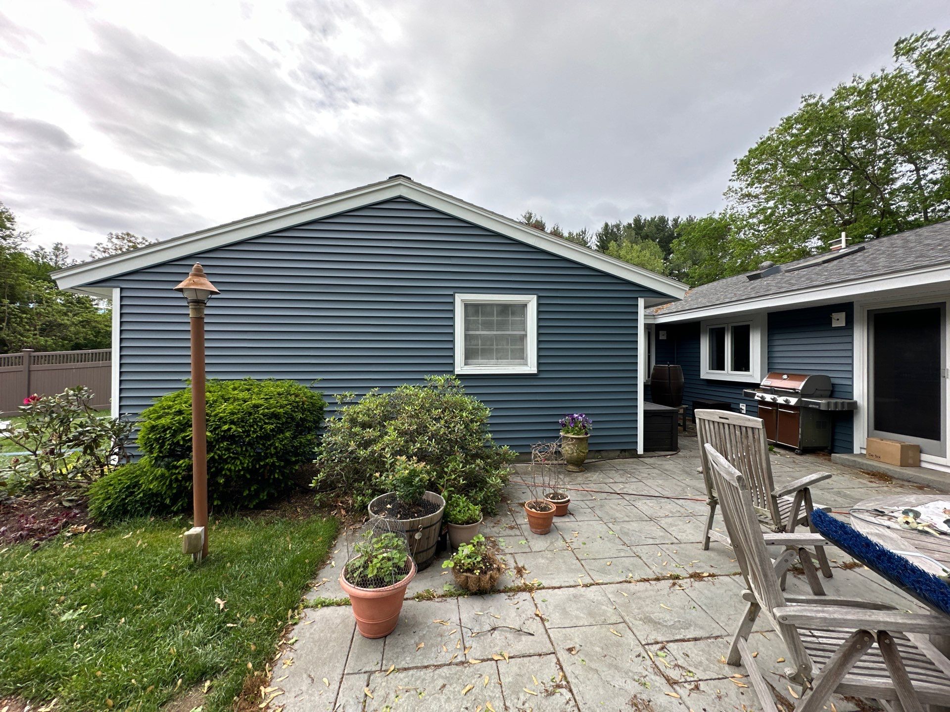 Vinyl Siding Transformation – Pacific Blue by Mighty Dog Roofing of Greater Middlesex County