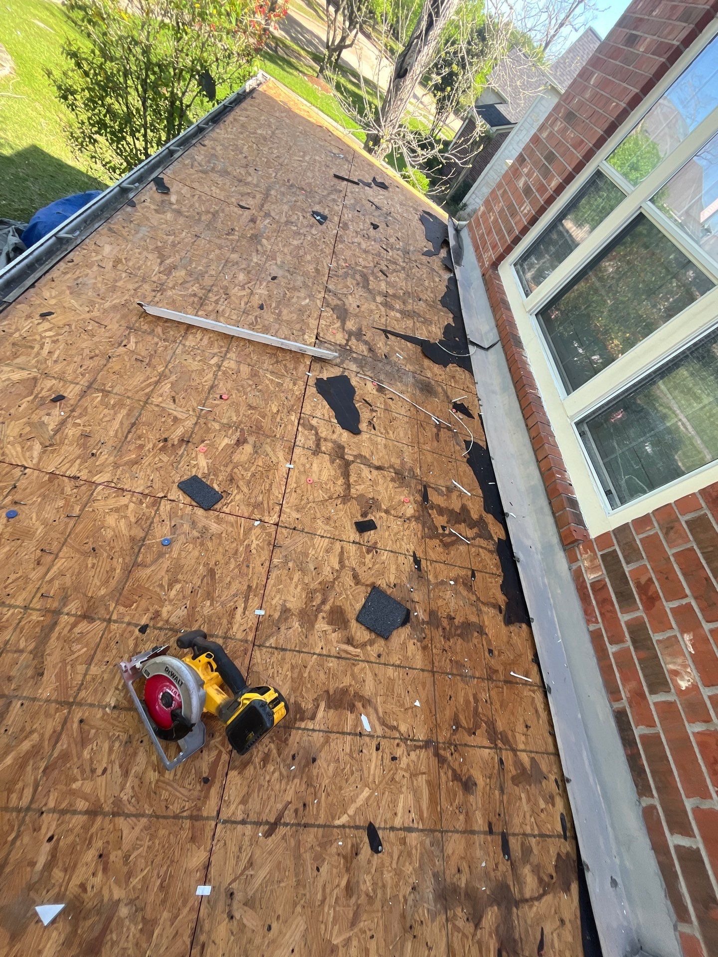 Residential Roofing Installation using Owen's Corning Duration (Lifetime) Shingles by Roof Repair Company