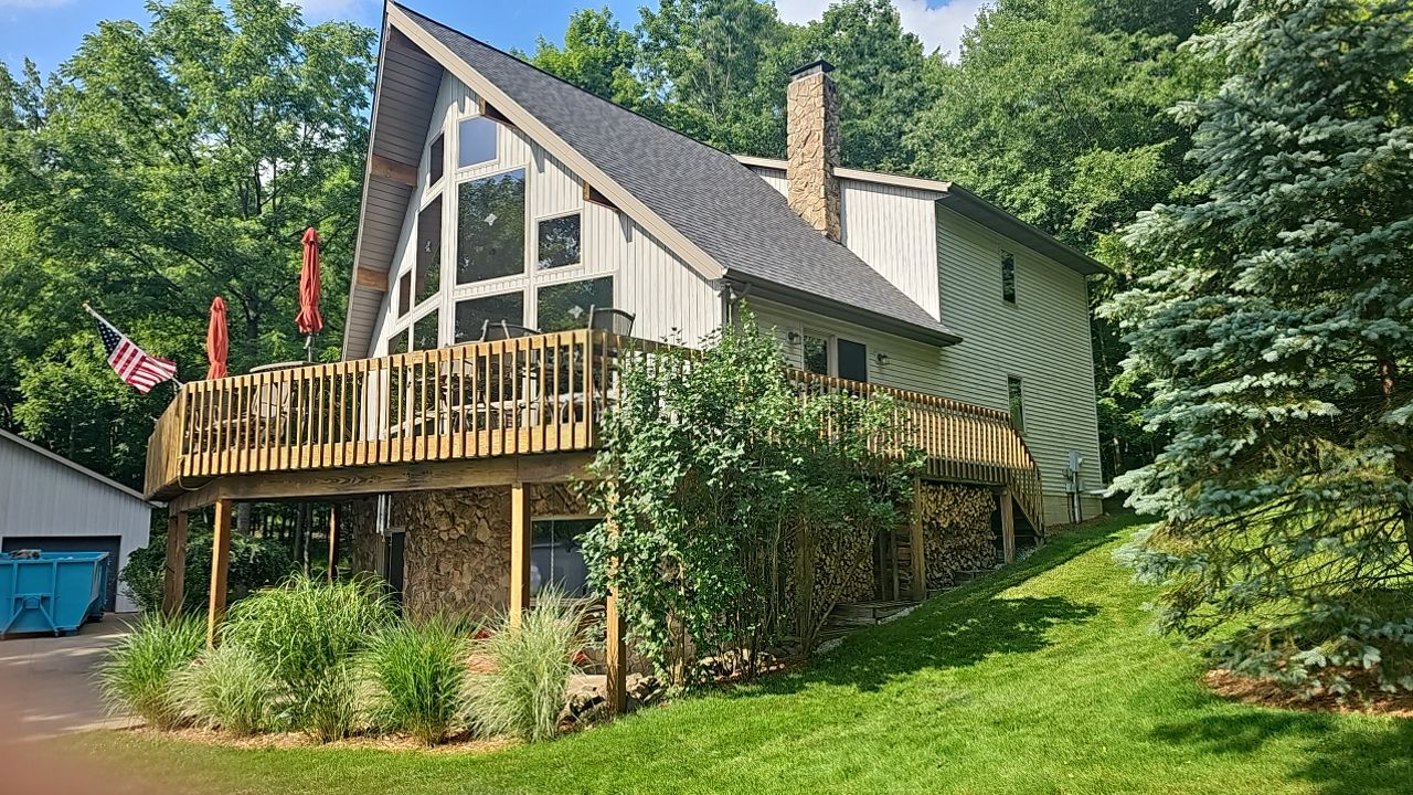 Owens Corning Color: Williamsburg Gray by Eagle Eye Roofing