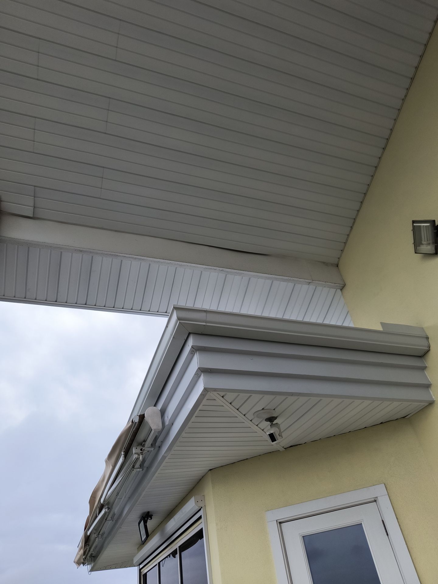 Soffit and Fascia Installation in Bradenton FL by Gutter Professors