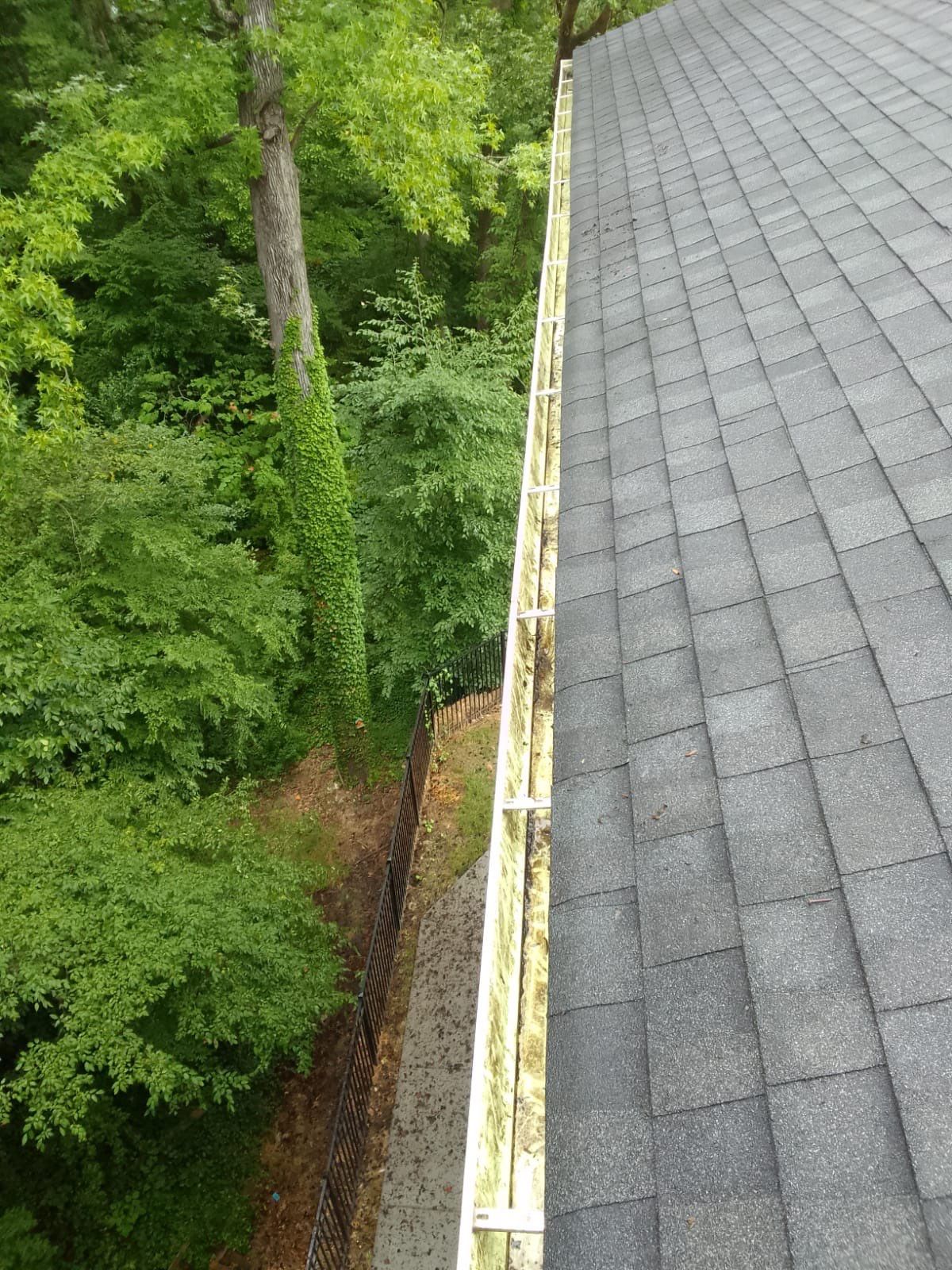 Commercial gutter cleaning Charlotte, NC after photo with clean gutters