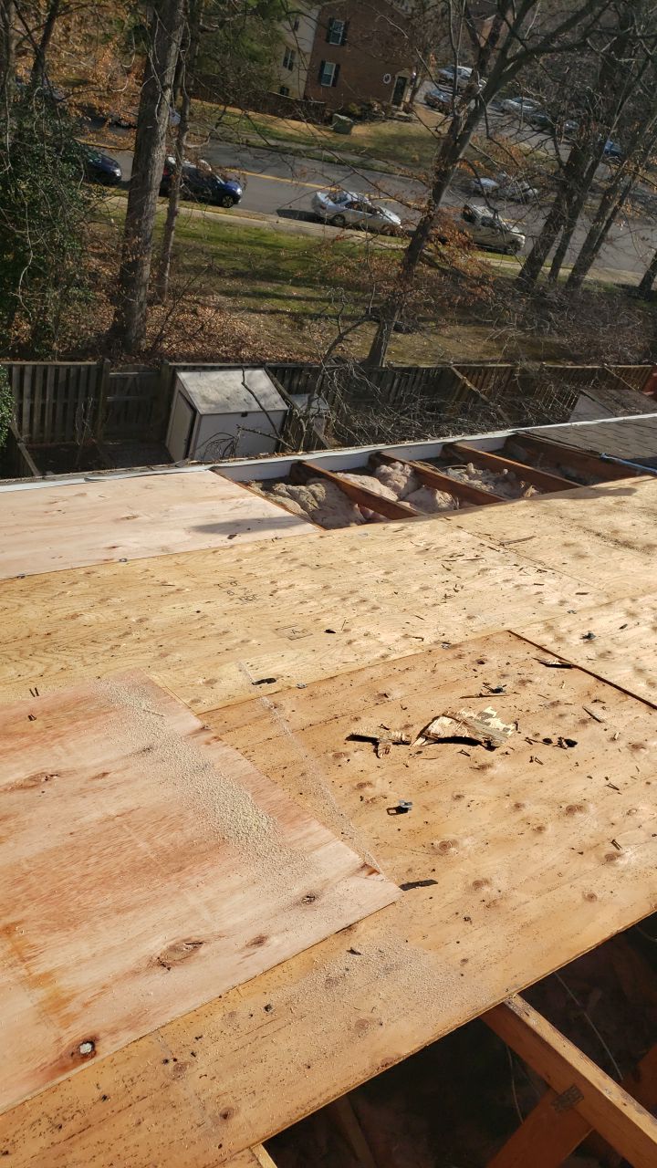 Springfield: CertainTeed Landmark Pro Designer Shingles in Max Def Pewterwood by RM Banning, Inc.