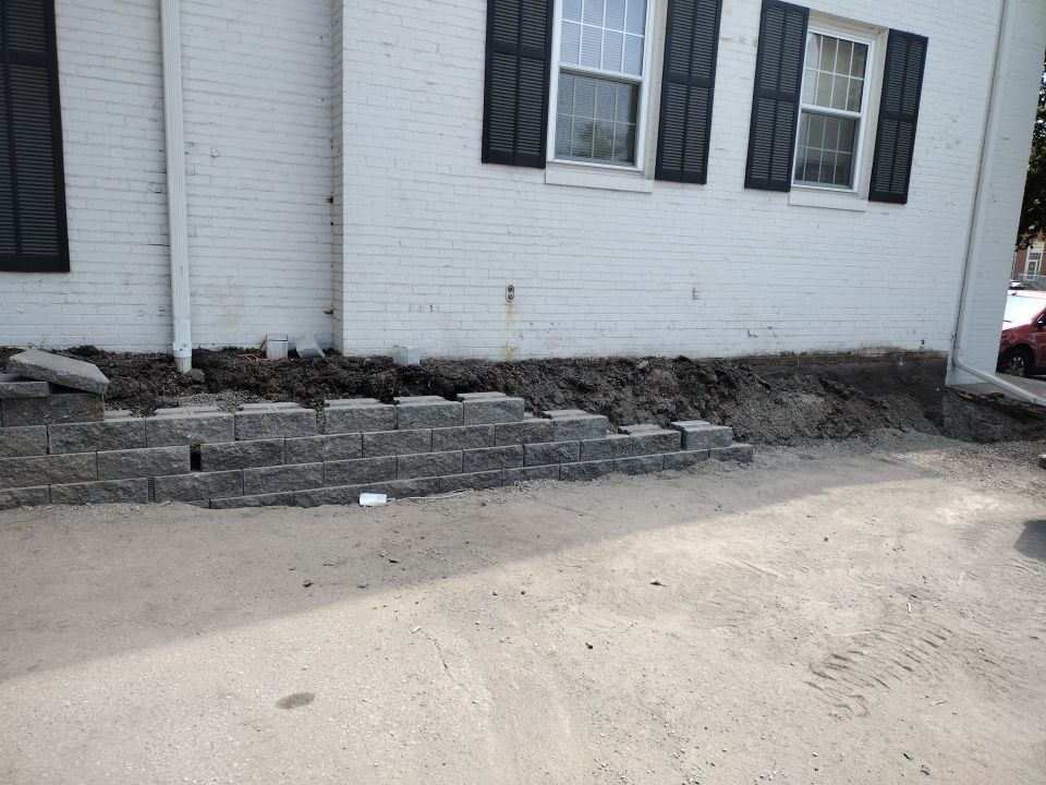 Replacement of existing retaining wall.  by New Horizon Landscapes
