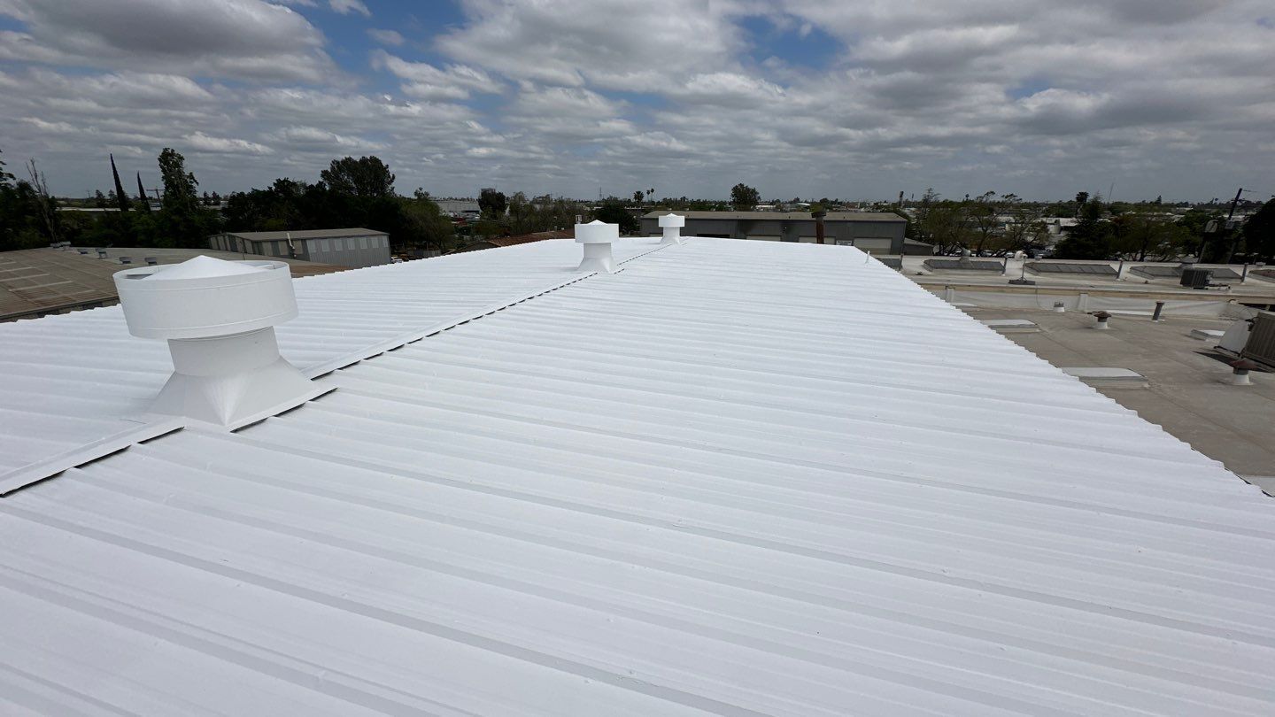 MR Roofing system using Conklin BenchPly system with PUMA top coat by Straight Edge Roofing Inc