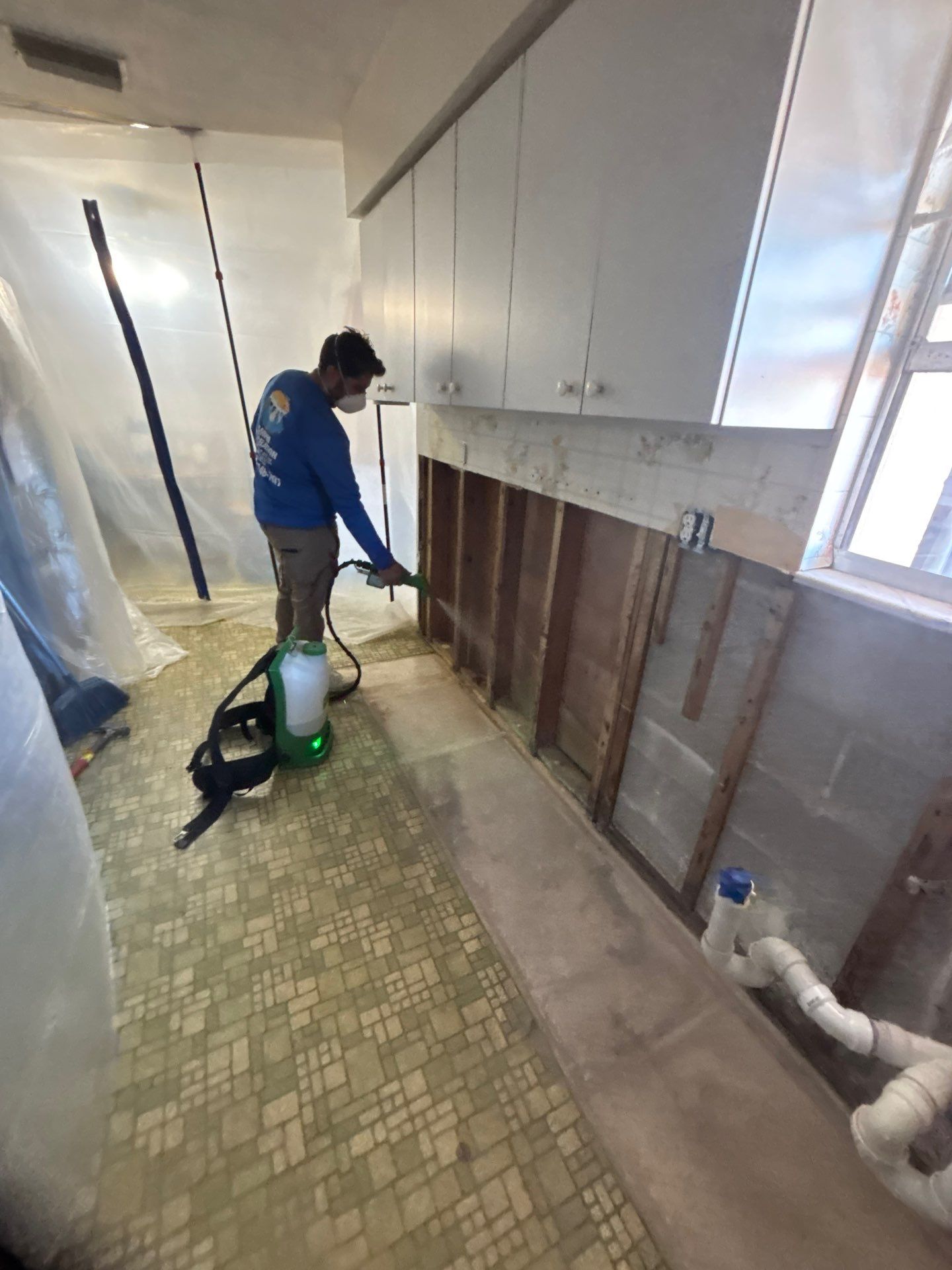 Mold Removal In Bradenton FL  by Ampm Restoration Services 