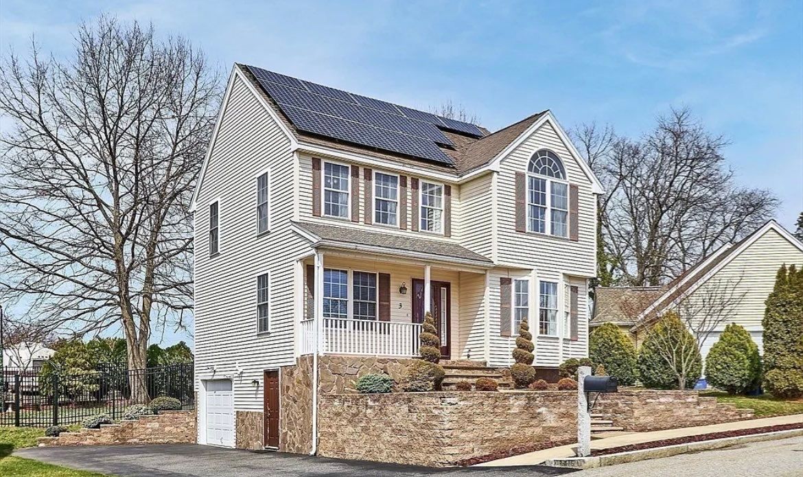 Dining Room Window Replacement – Lawrence, MA by Mighty Dog Roofing of Greater Middlesex County