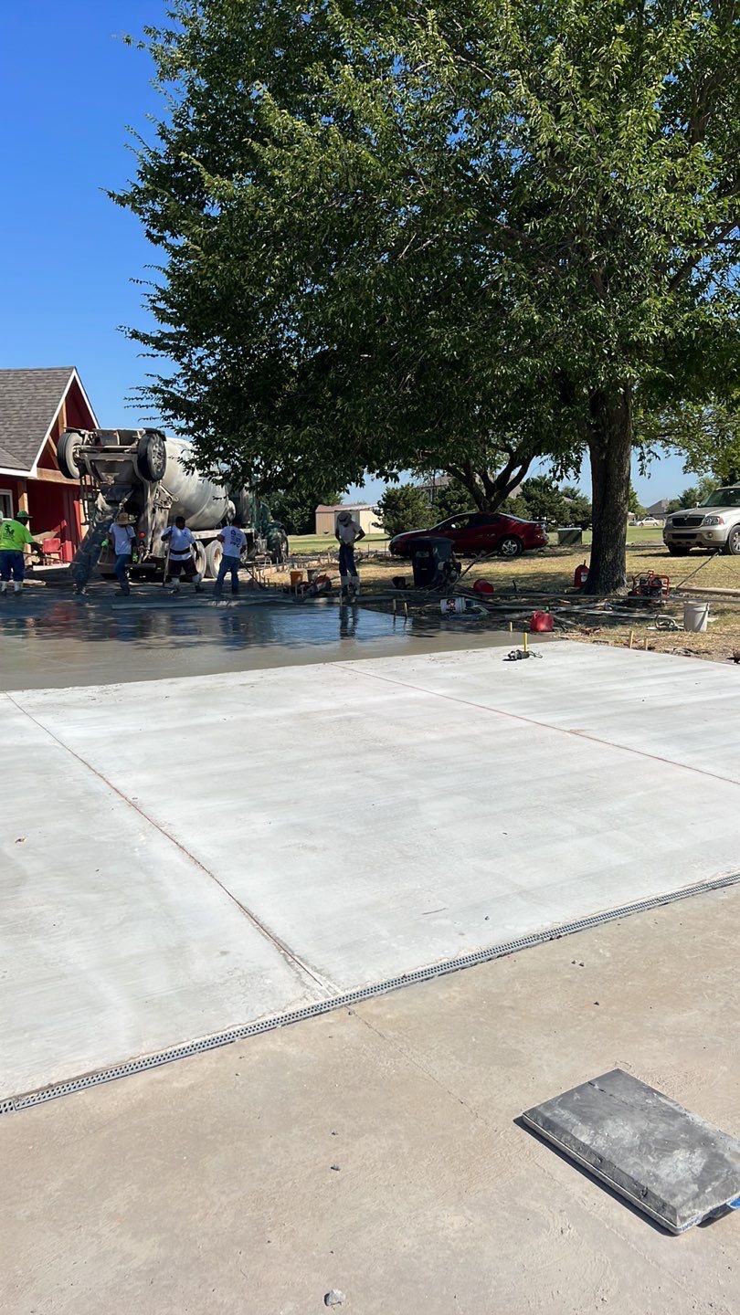 1000' Drive and Patio using Concrete by Clays Services Inc