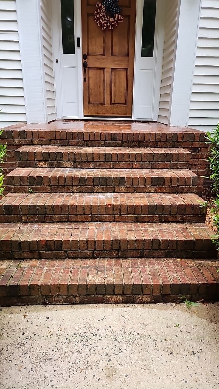 House Wash using cleaner by Power Wash Masters LLC