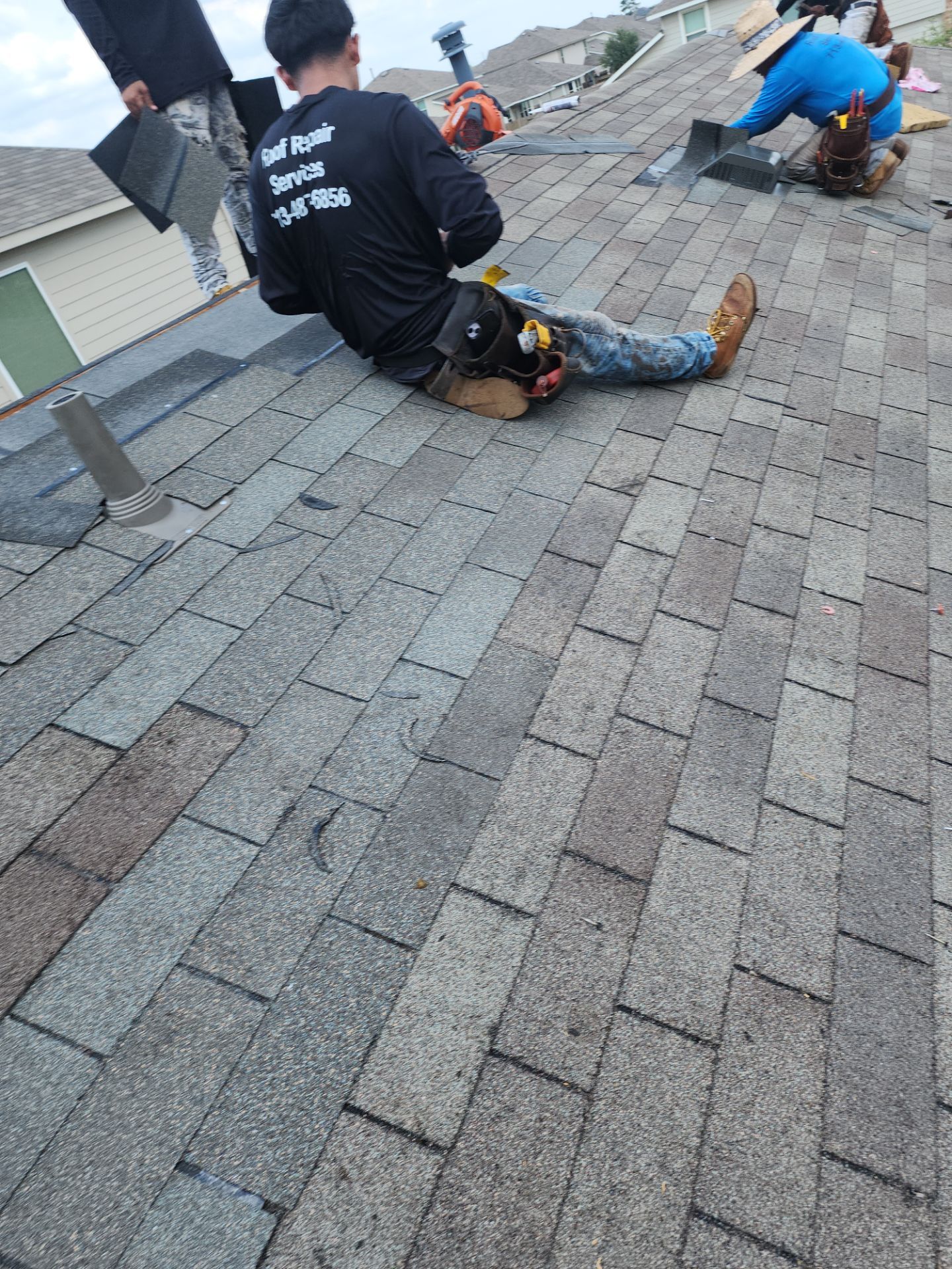 Hail Damage using Owen's Corning Duration (Lifetime) Shingles by Roof Repair Company