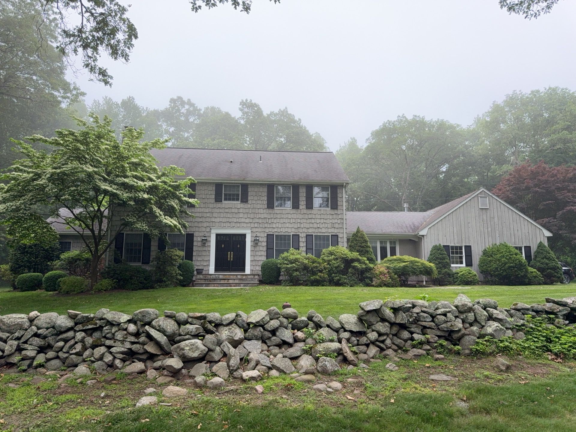 Easton CT Colonial Transformation by Ideal Siding 