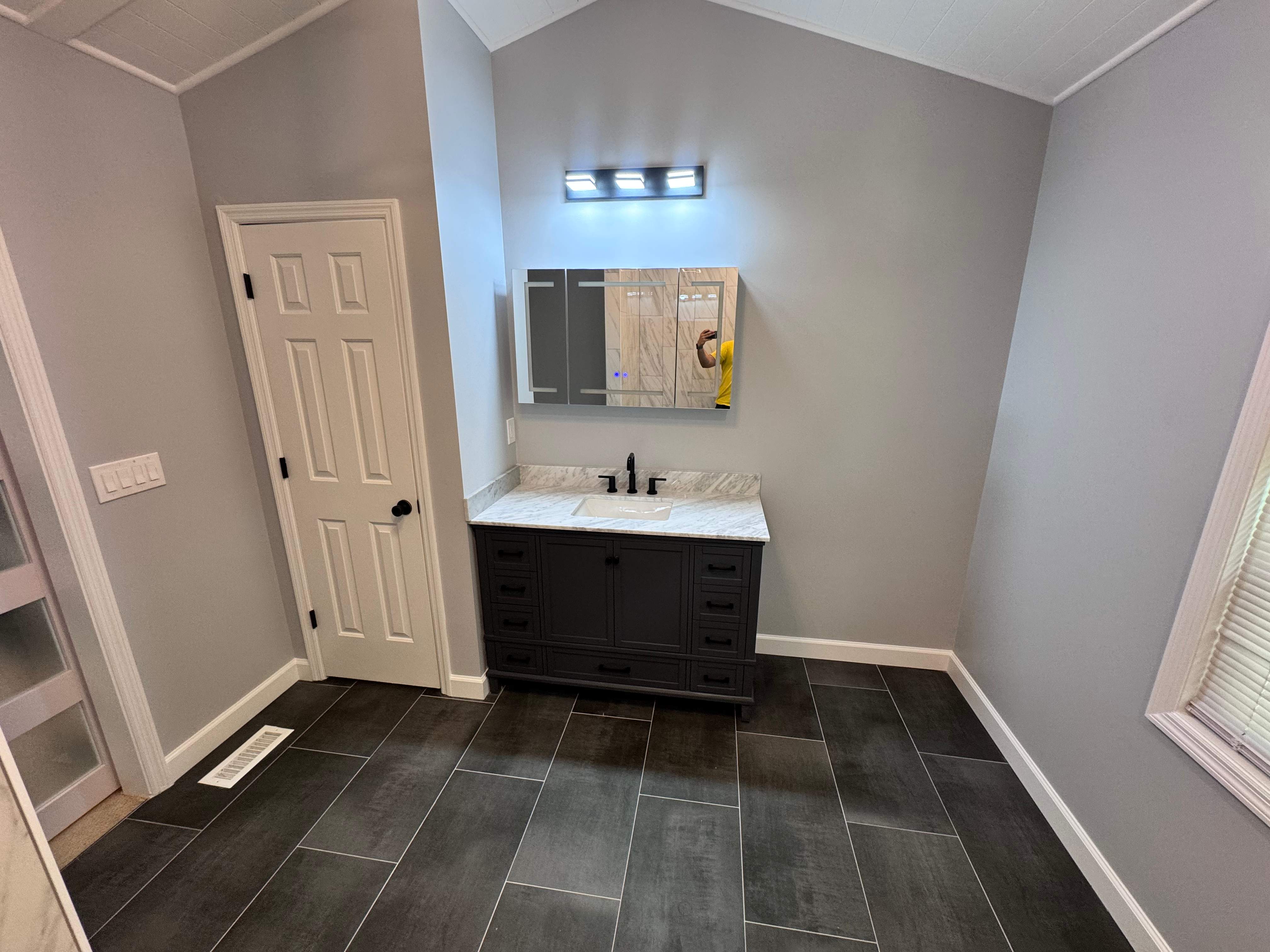 Master bathroom renovation by Prudencio