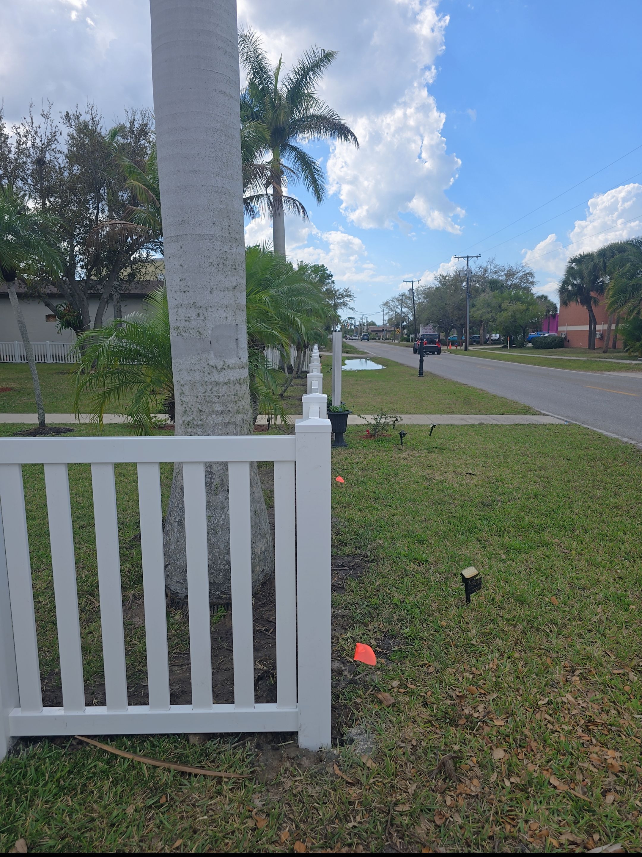 Vinyl Fence for Valerie's House by True Fence LLC