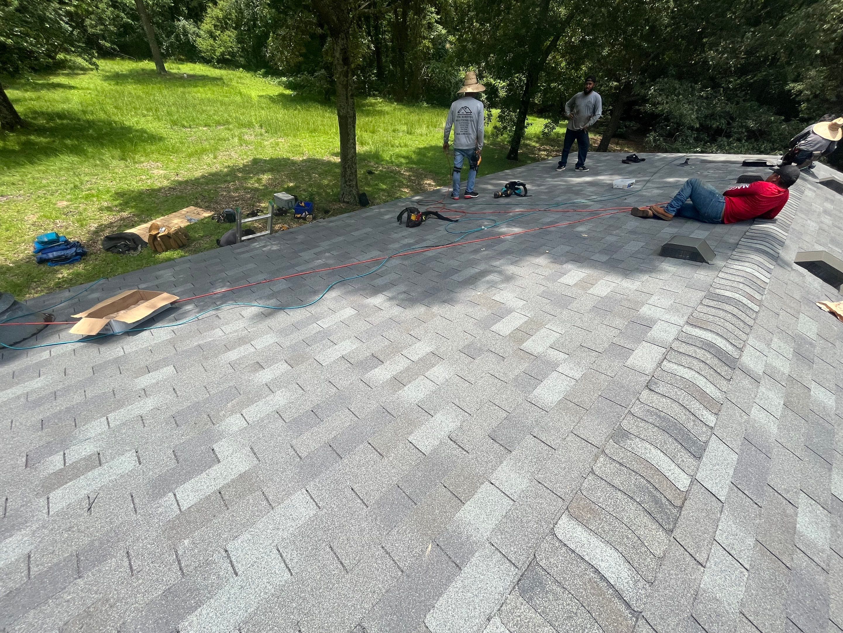 Residential Reroof: 25 Year 3-Tab Shingle by Hostetler Roofing