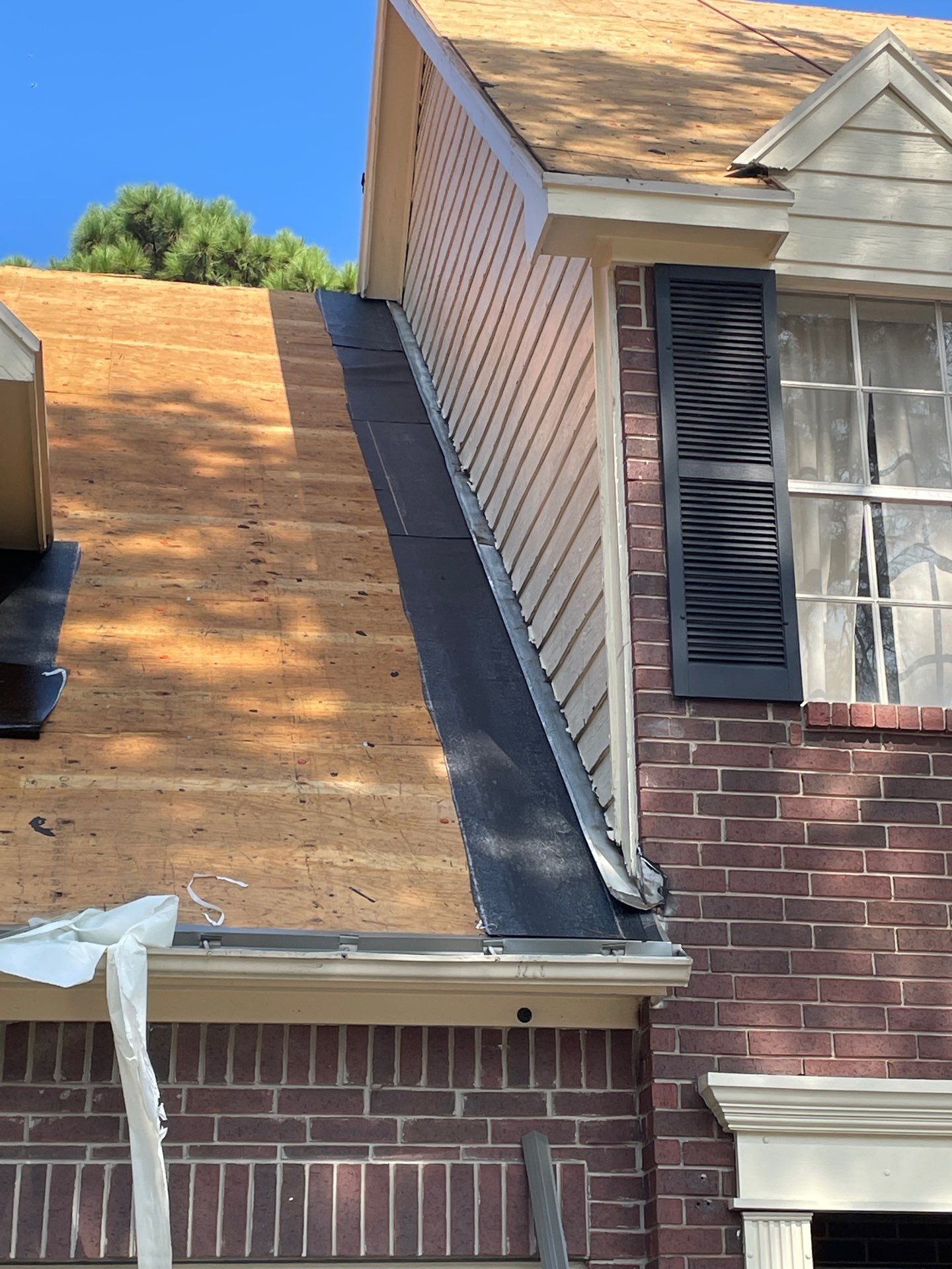 Roof Installation Houston by Roof Repair Company