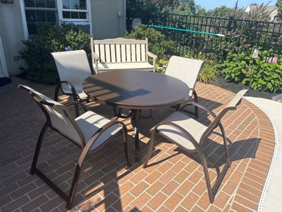 Telescope Dining Set
