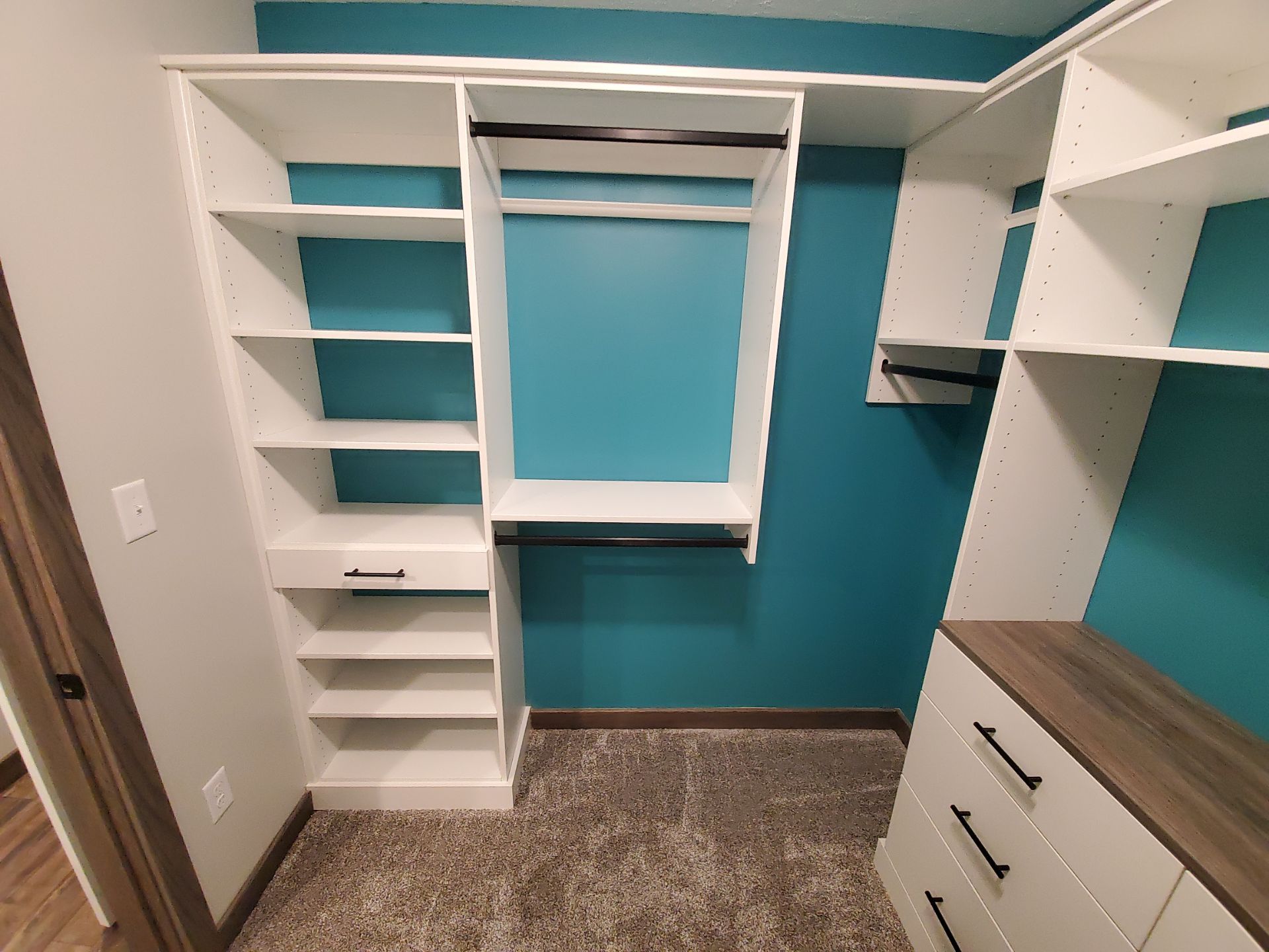 In Home Organization in Elkhart! by Innovative Spaces / Innovative Concrete Coatings