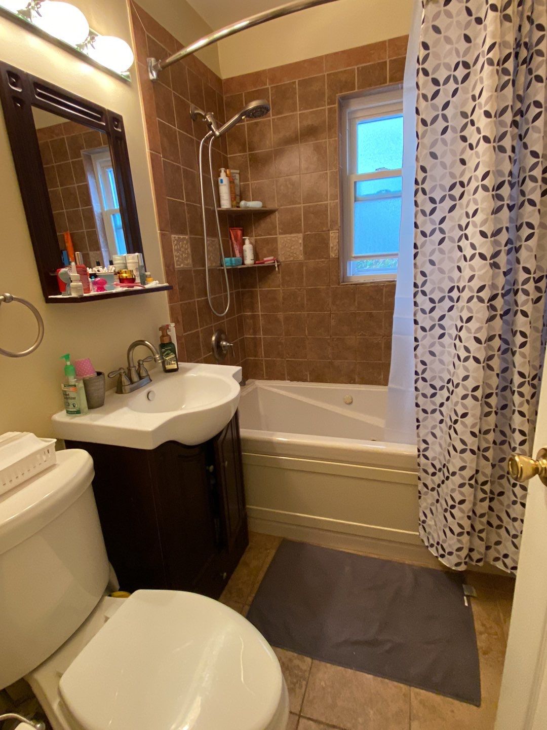 Bathroom Remodel using new construction by Jesus Master Handyman LLC 