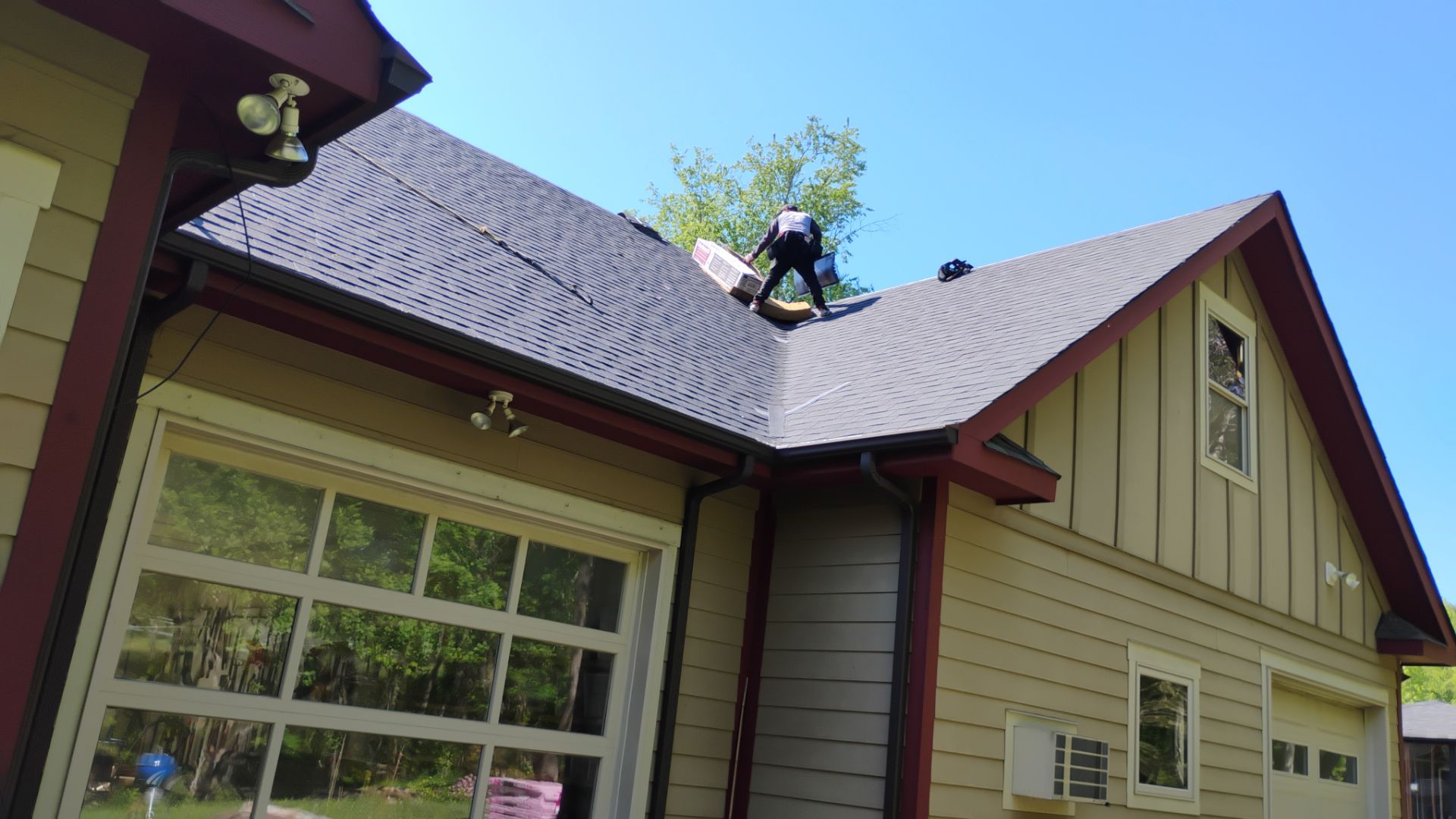 Tony's roof by BROCK BUILDERS 