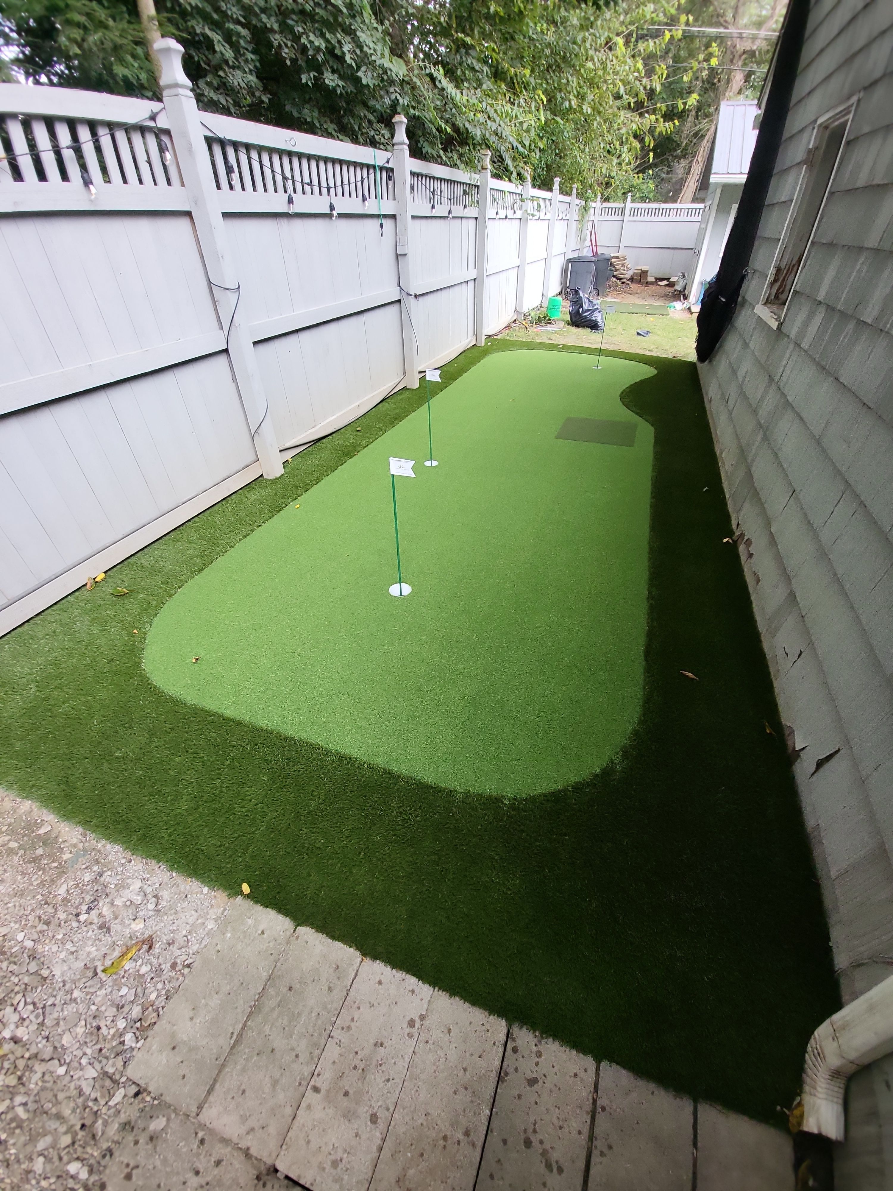 Custom Side Yard Artificial Turf Putting Green Installation in Columbus by Southwest Greens Midwest