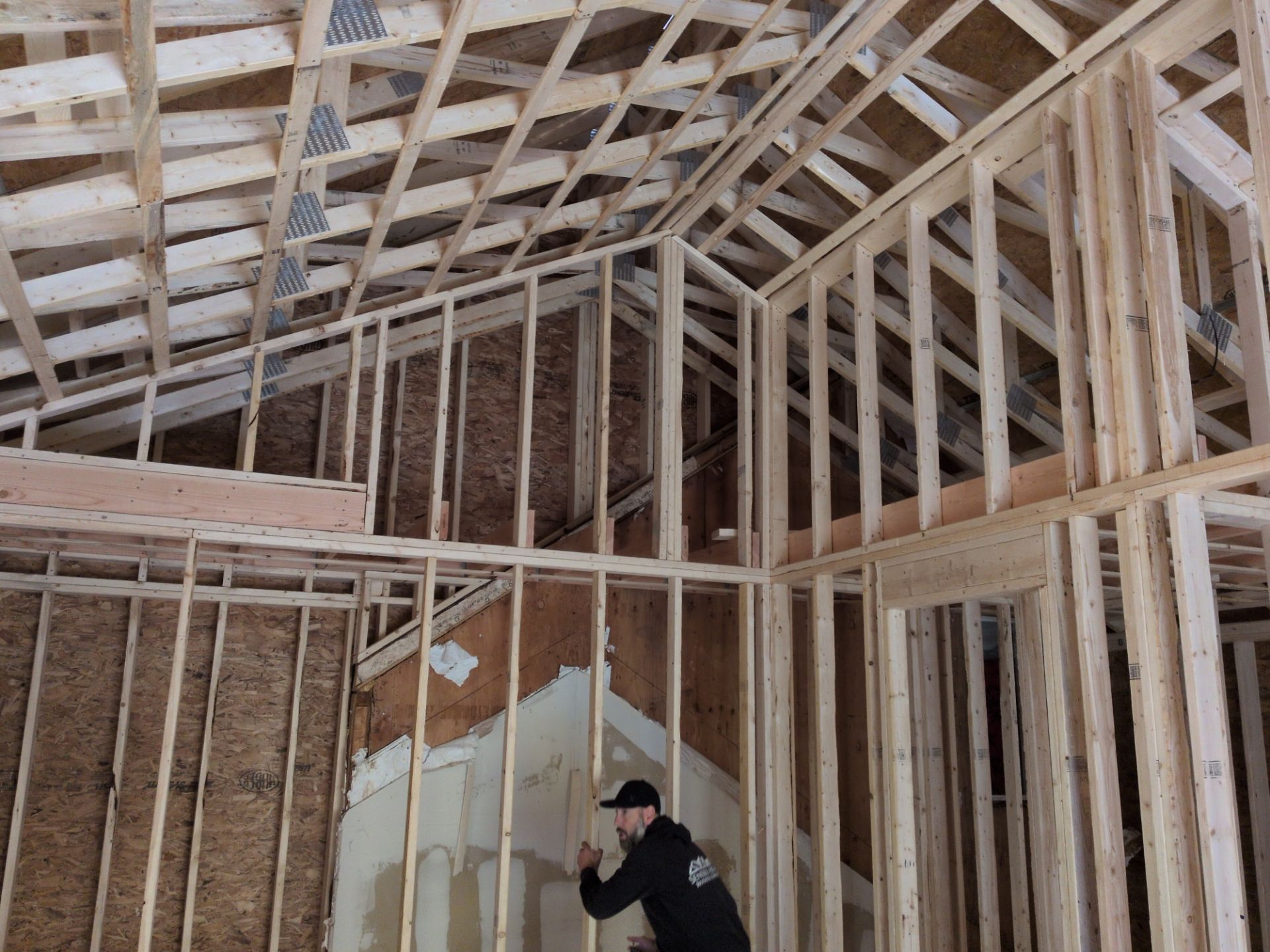 Custom ADU Construction with Vaulted In-Law Suite – LP SmartSide®, ZIP System® & Harvey® Windows by Sensible Home Solutions