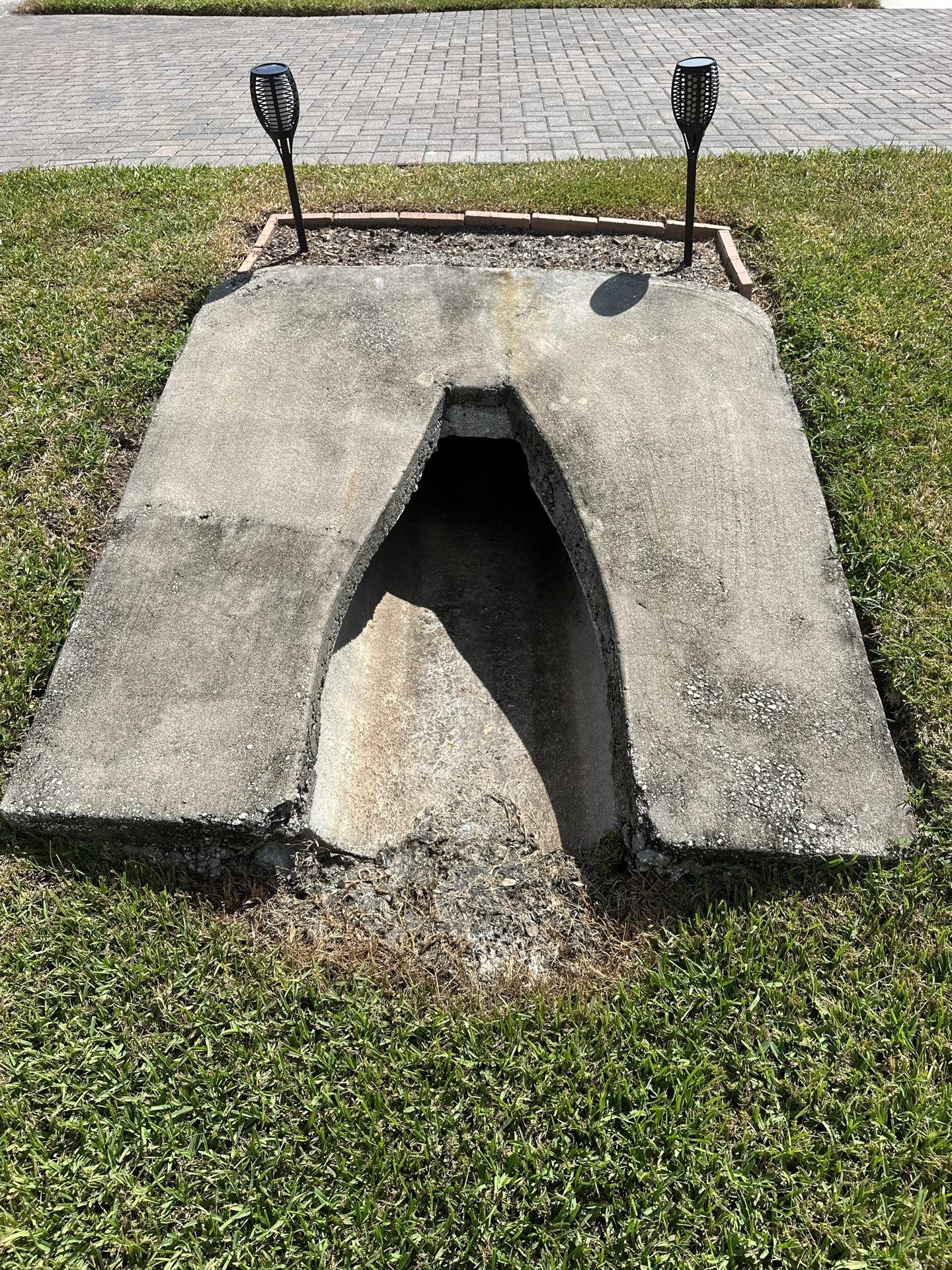 Paver Driveway, Pool Deck, Outdoor Furniture & Culvert Cleaning in Winding River Community, Bradenton, FL | Sunshine AquaWash by Sunshine AquaWash