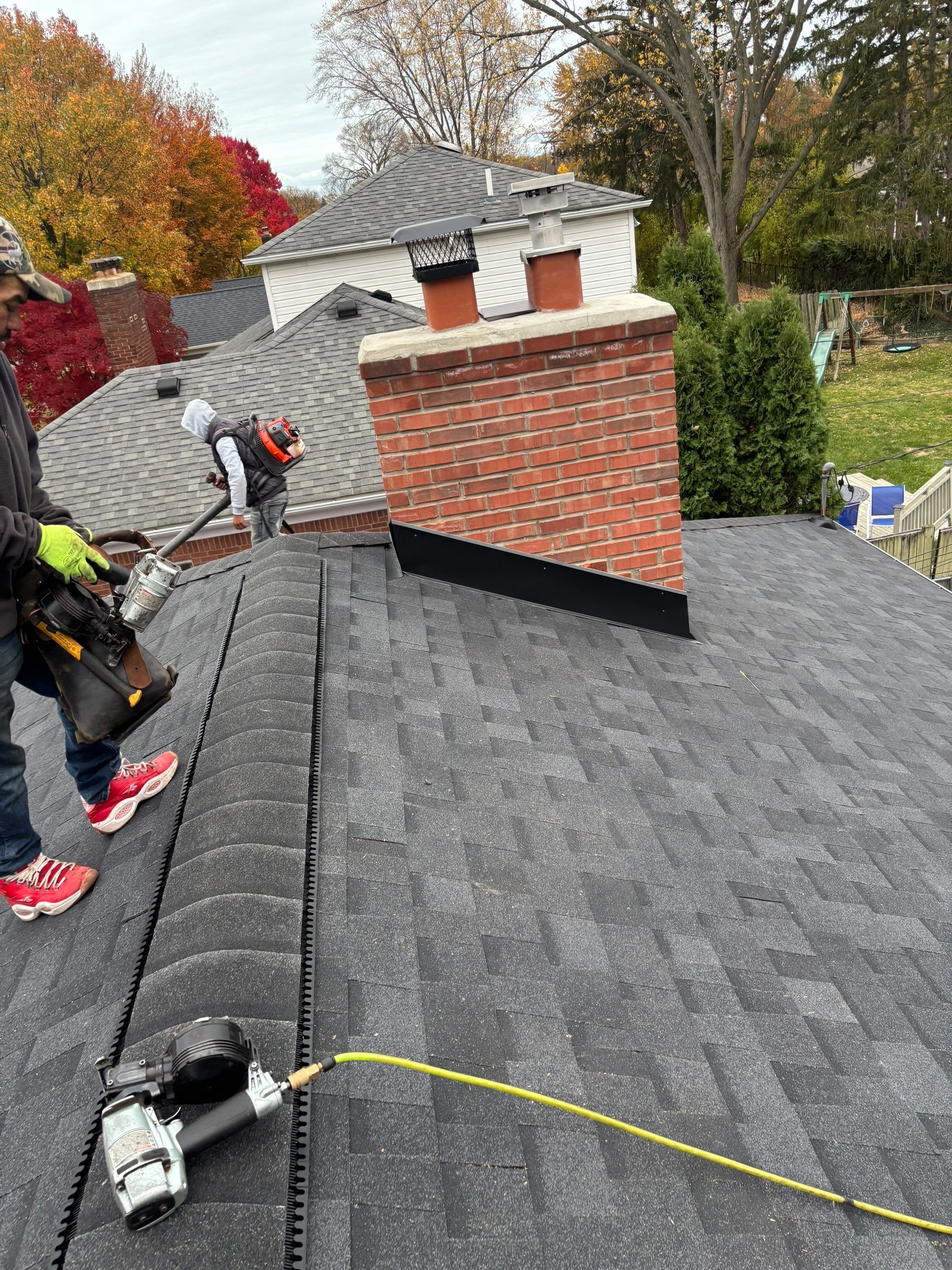 Roof Replacement using Owens Corning Onyx Black by 180 Contractors