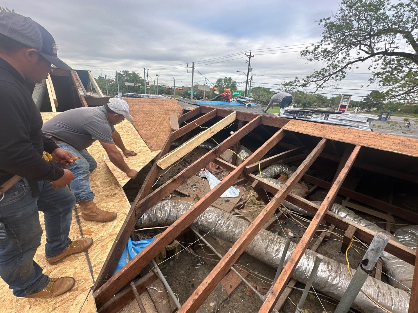 Residential Roofing Installation using Owen's Corning Duration (Lifetime) Shingles by Roof Repair Company
