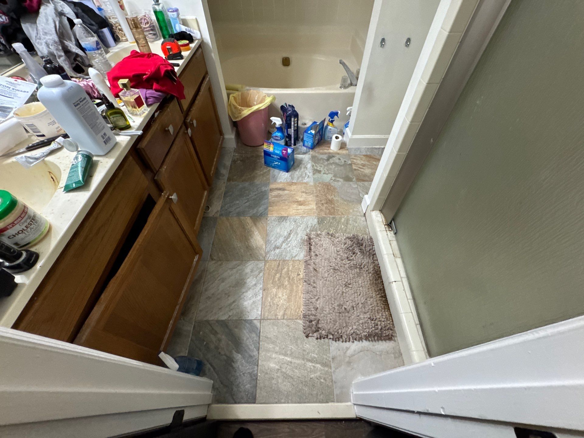 Master bathroom renovation by Prudencio