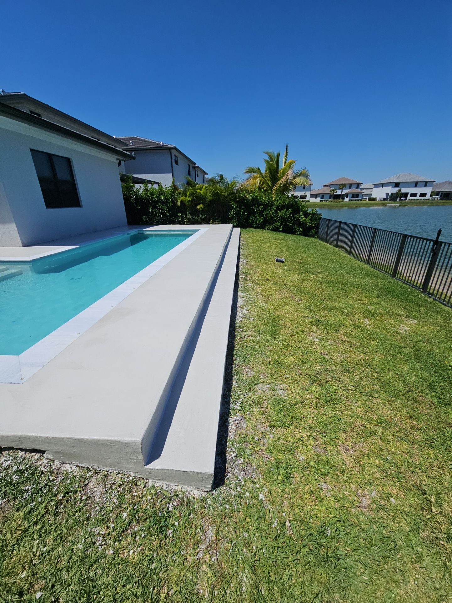 Pool Deck Resurfacing by Seamless Surfaces