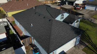 Onyx Black | Roof Replacement in Vancouver WA, 98682