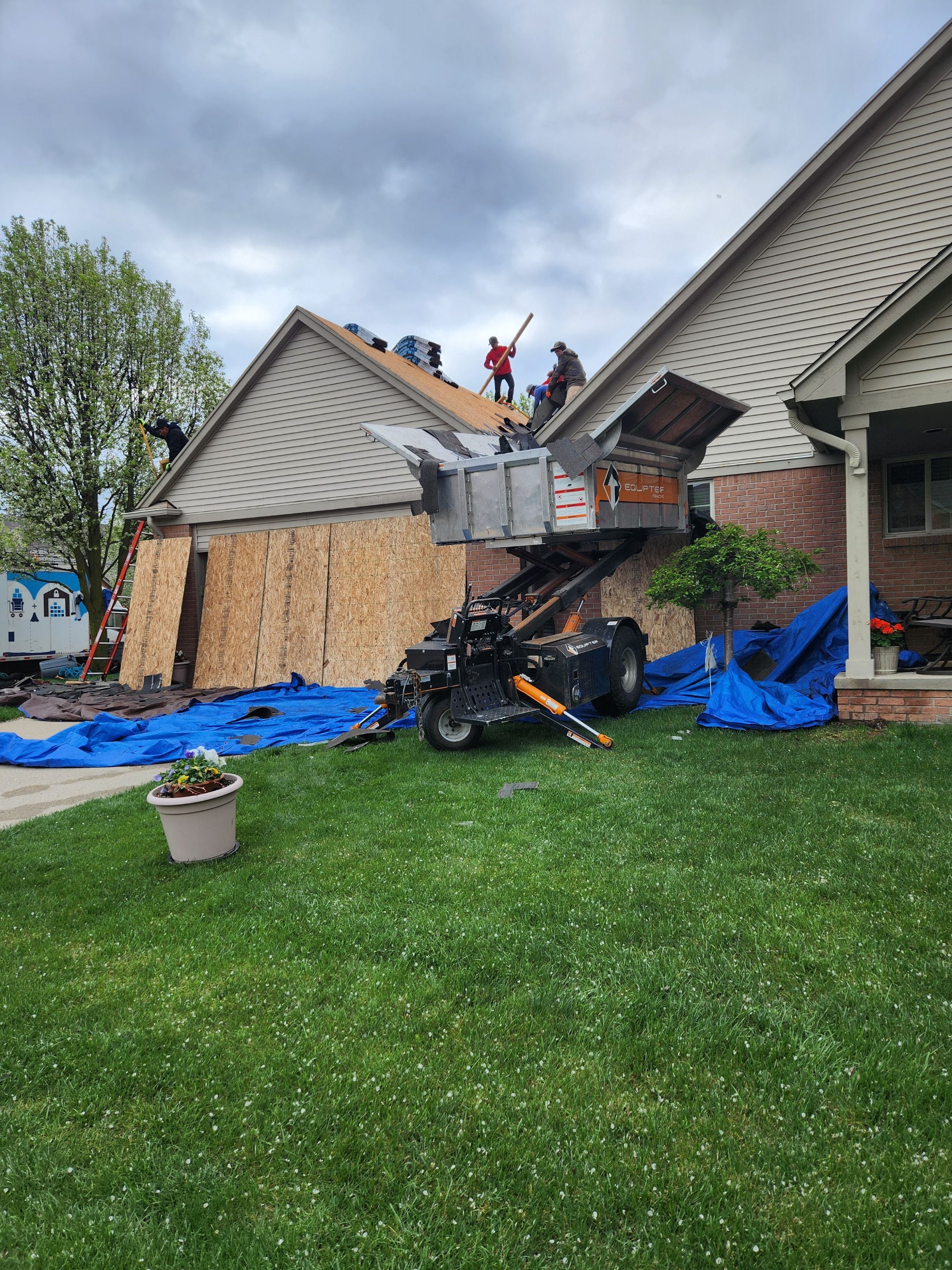 Roof Replacment  by JNR Roofing LLC