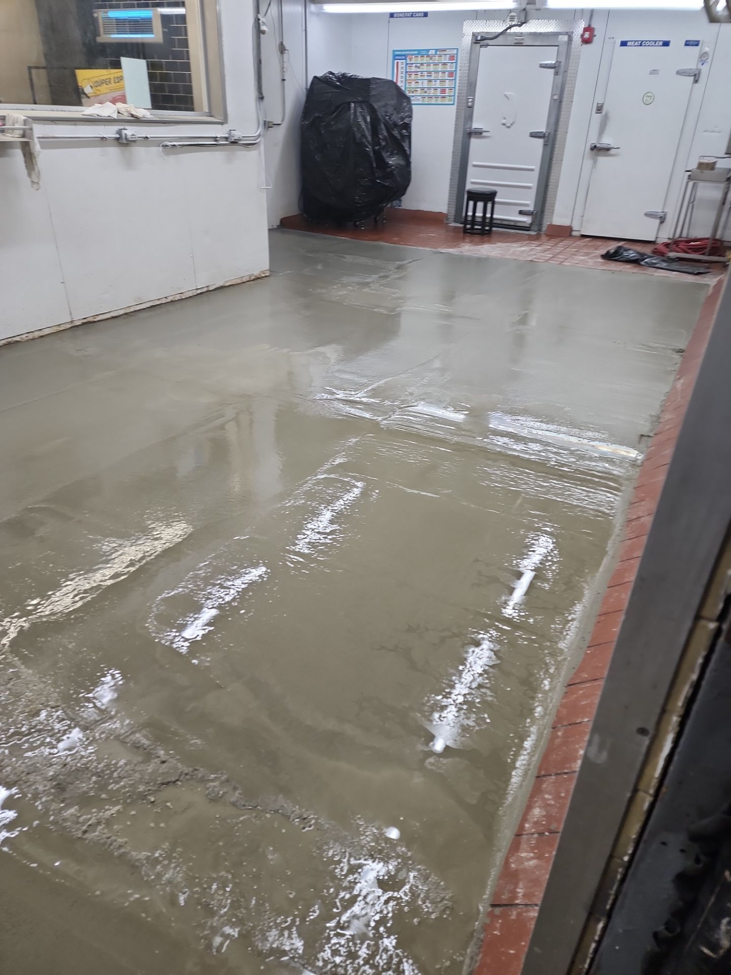 Fresco y Más Meat Processing Room Makeover by Seamless Surfaces