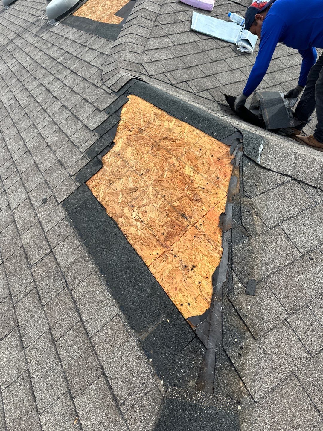 Hail Damage using Owen's Corning Duration (Lifetime) Shingles by Roof Repair Company