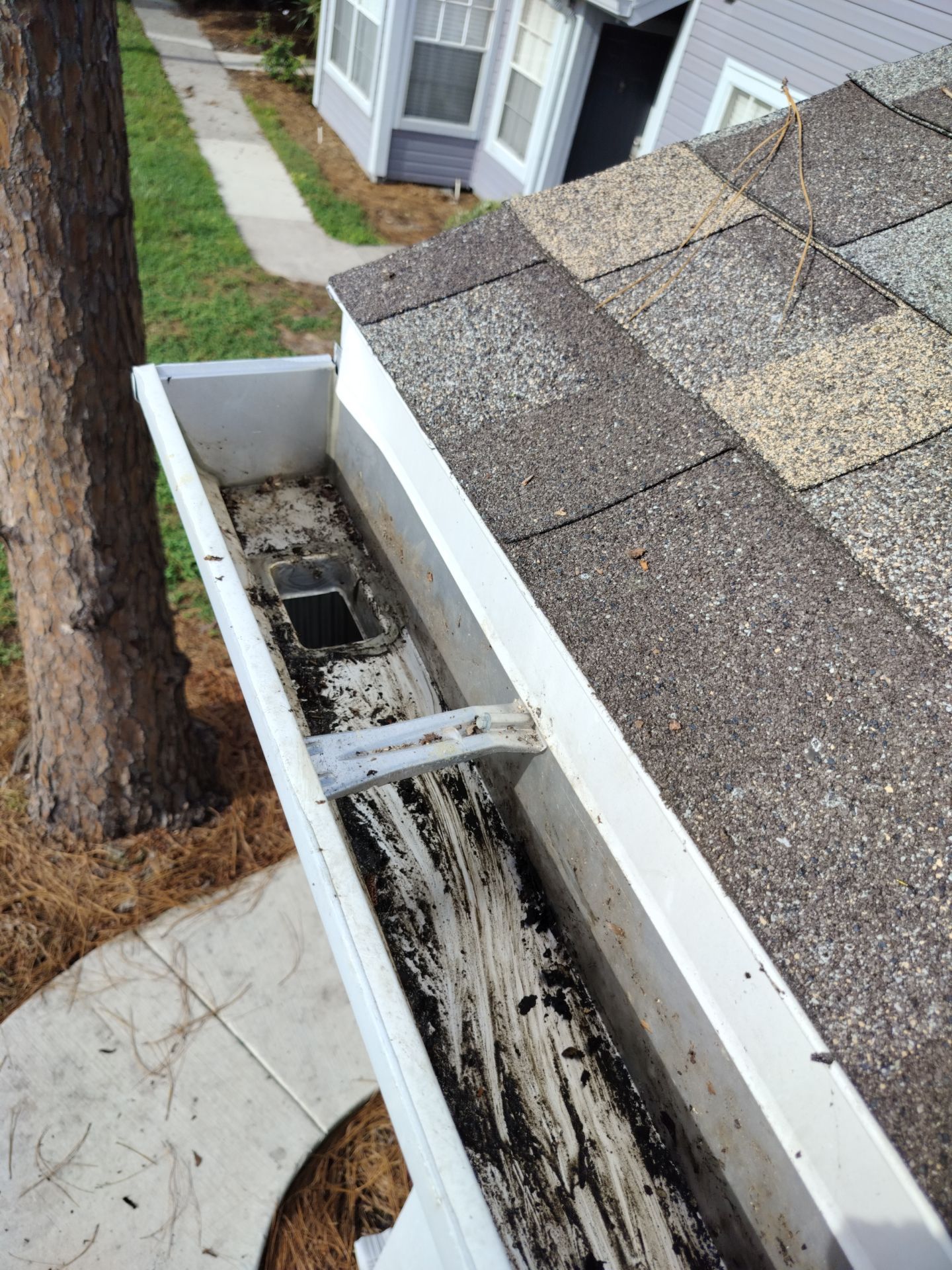 Kissimmee gutter cleaning job, job done at residential location