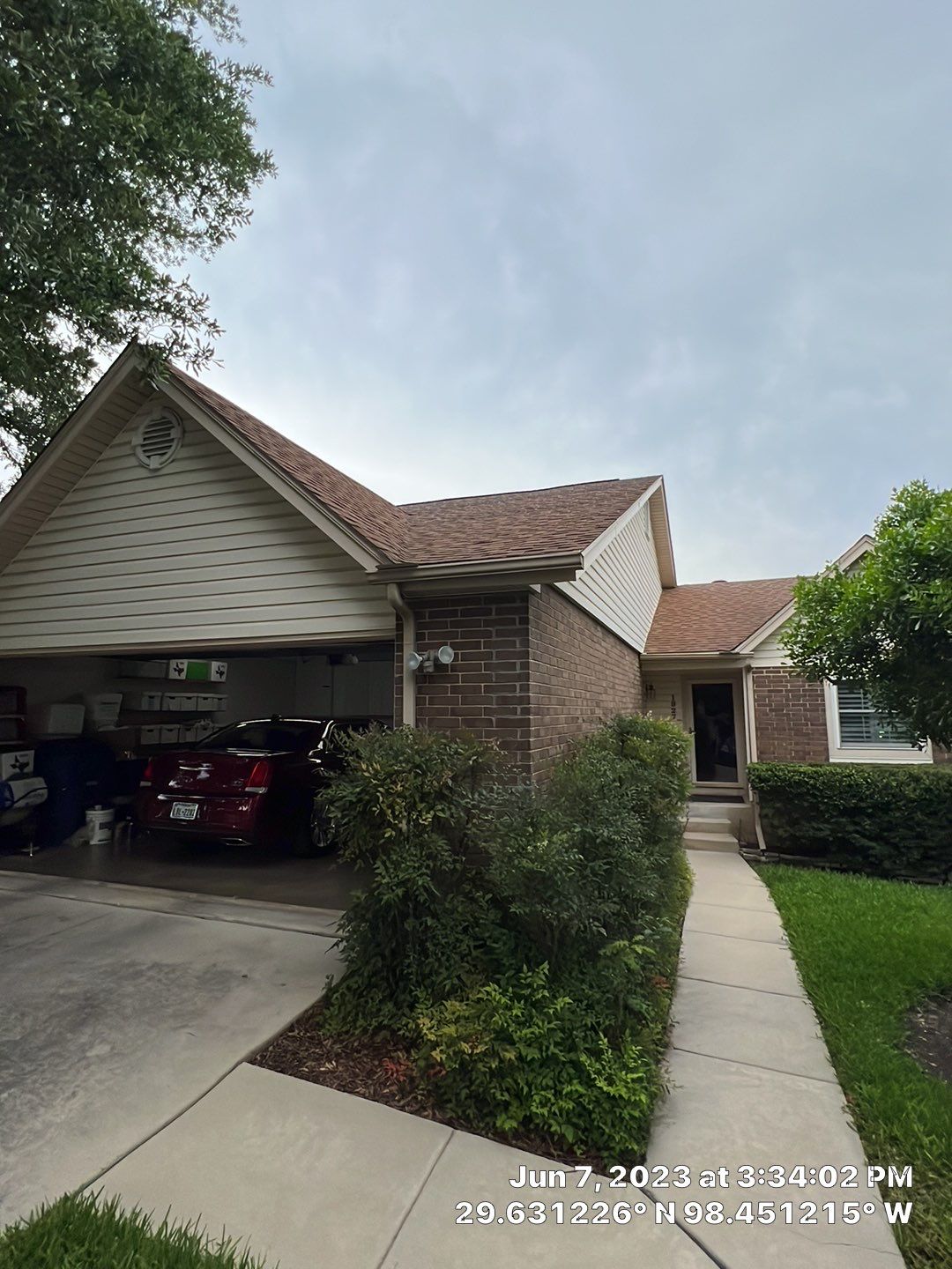 Residential Roof Replacement using Owens Corning 30 year Architectural Shingles by Premier Roofing and Contracting