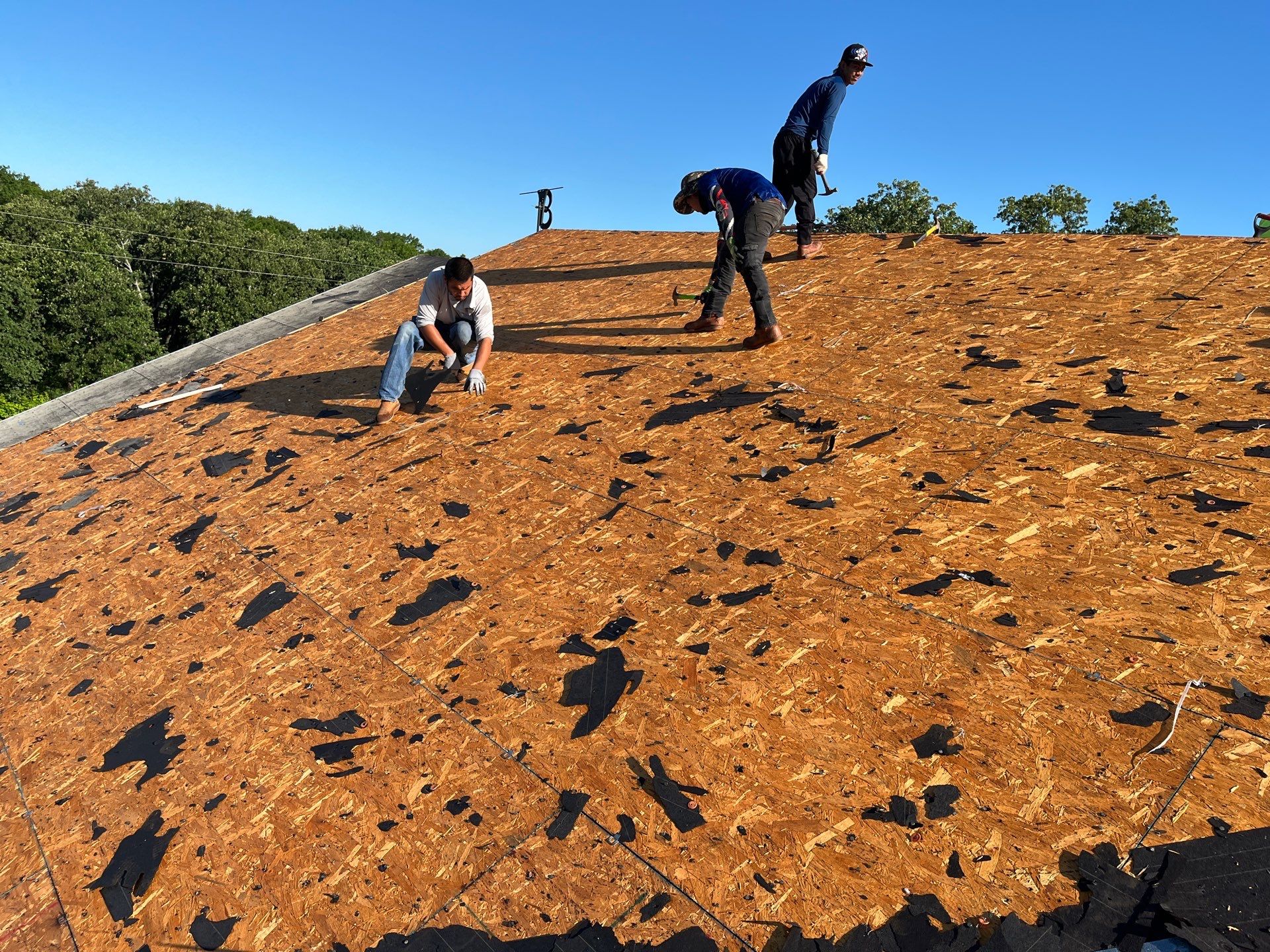 Roof Replacement and Architectural Shingle Installation in Joy, Oklahoma by BANA Roofing and Solar Supply