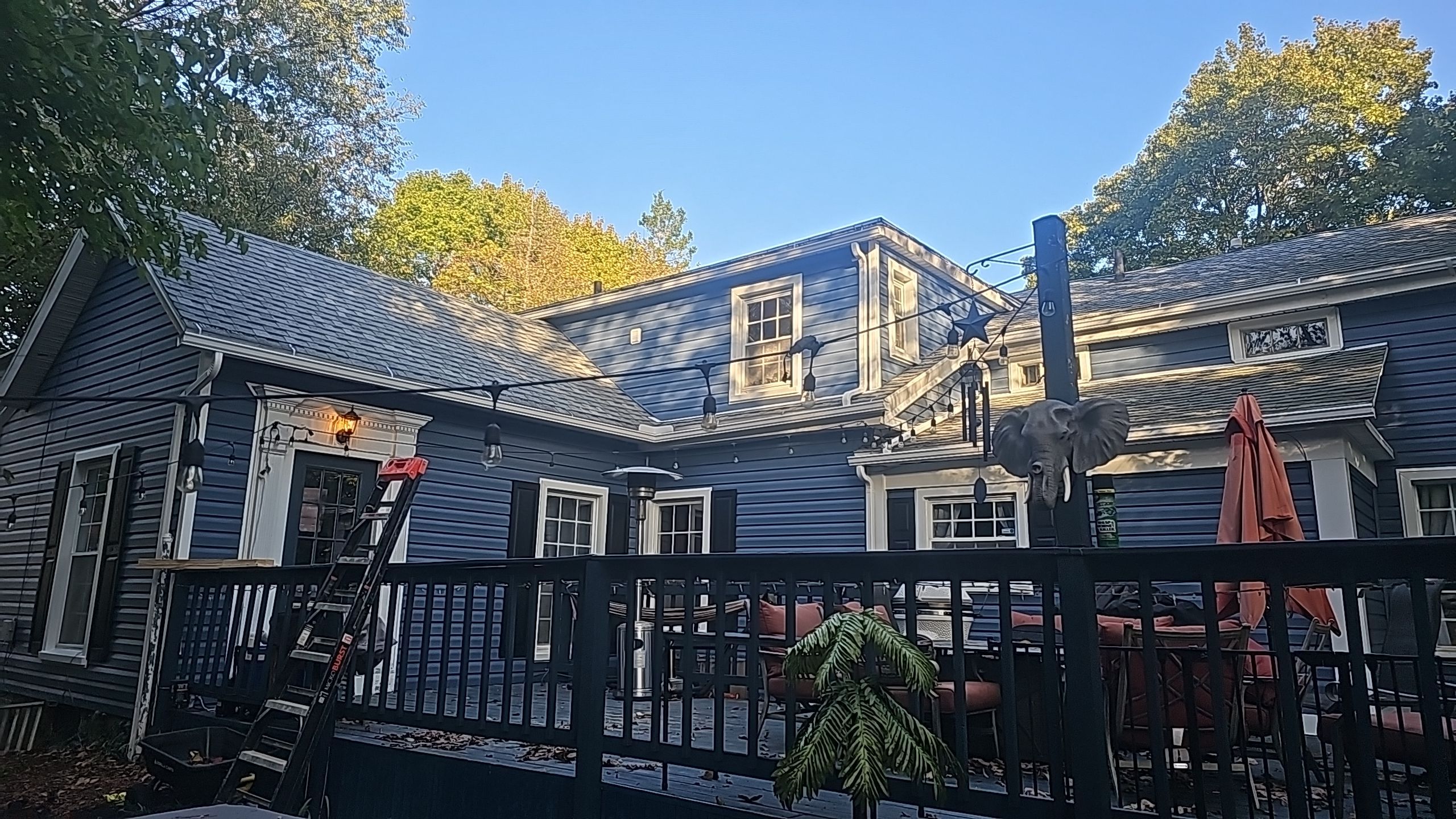Norandex Cedar Knolls, Color: Jamestown Blue by Eagle Eye Roofing
