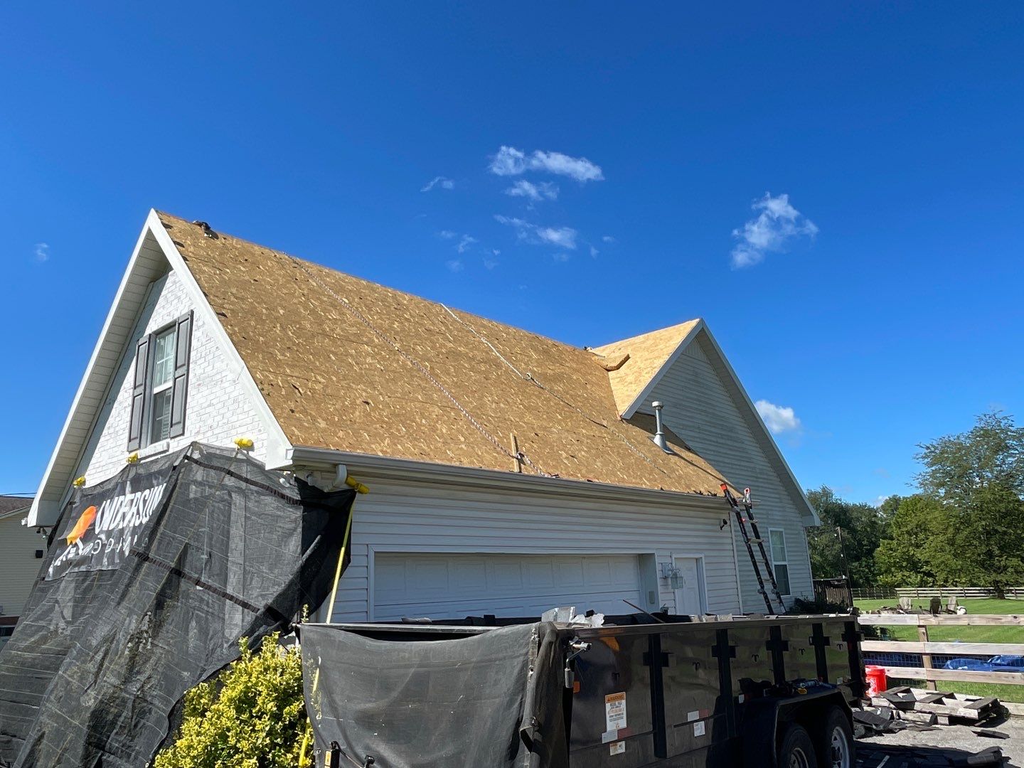 Residential Roofing Installation using Owens Corning Oakridge Roofing System by Undersun Roofing 