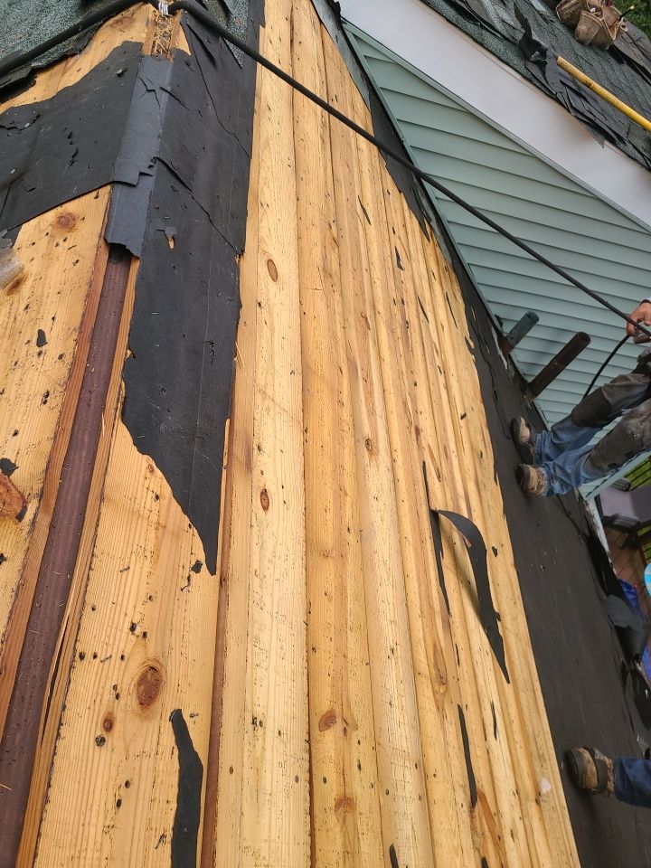 Arlington: CertainTeed Landmark Architectural Shingle in Georgetown Gray by RM Banning, Inc.