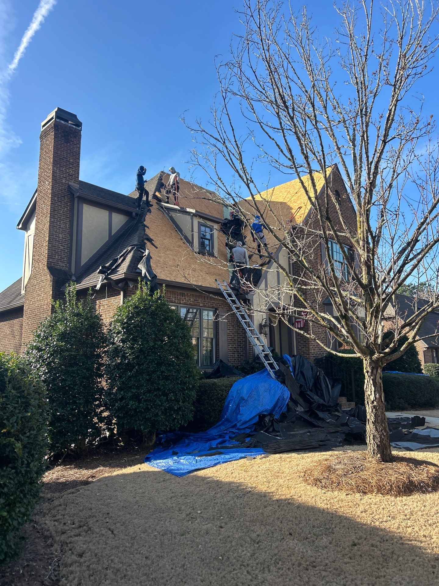 GAF UHDZ- Weathered Wood by Elite Roofing LLC
