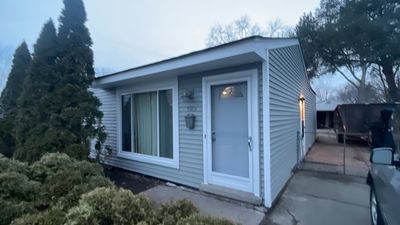 Siding Replacement using CertainTeed Restoration Classis D4
