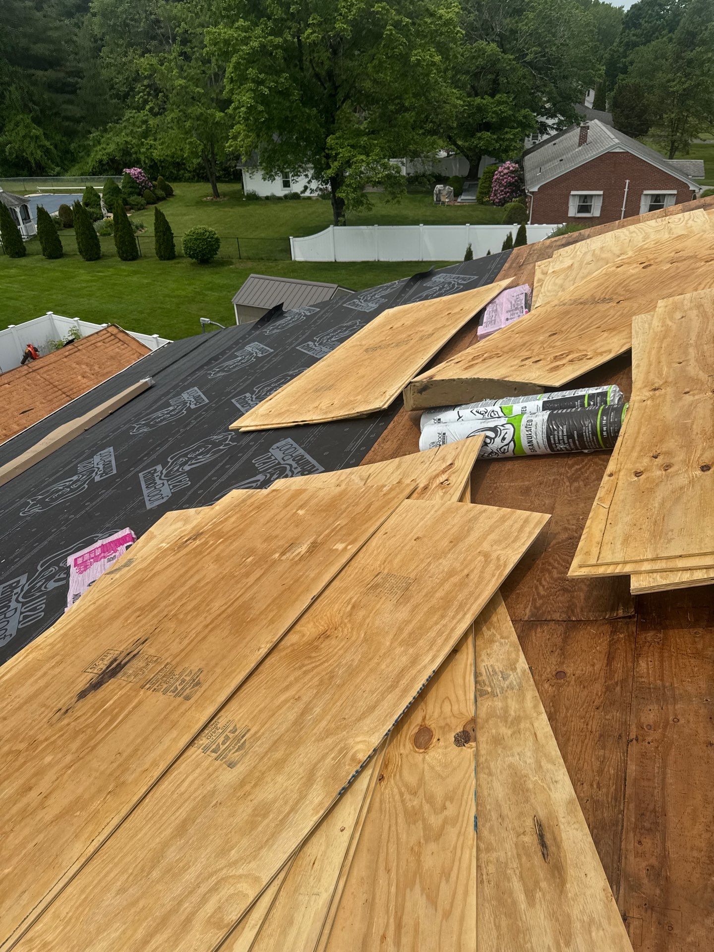 Solar Removal, Reinstall & Full Roof Replacement in Wilbraham, MA – Owens Corning Duration, Onyx Black by JOHNNYS PRO